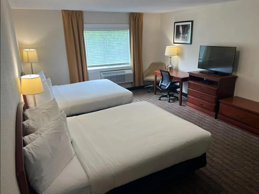 Bed in River Valley Inn