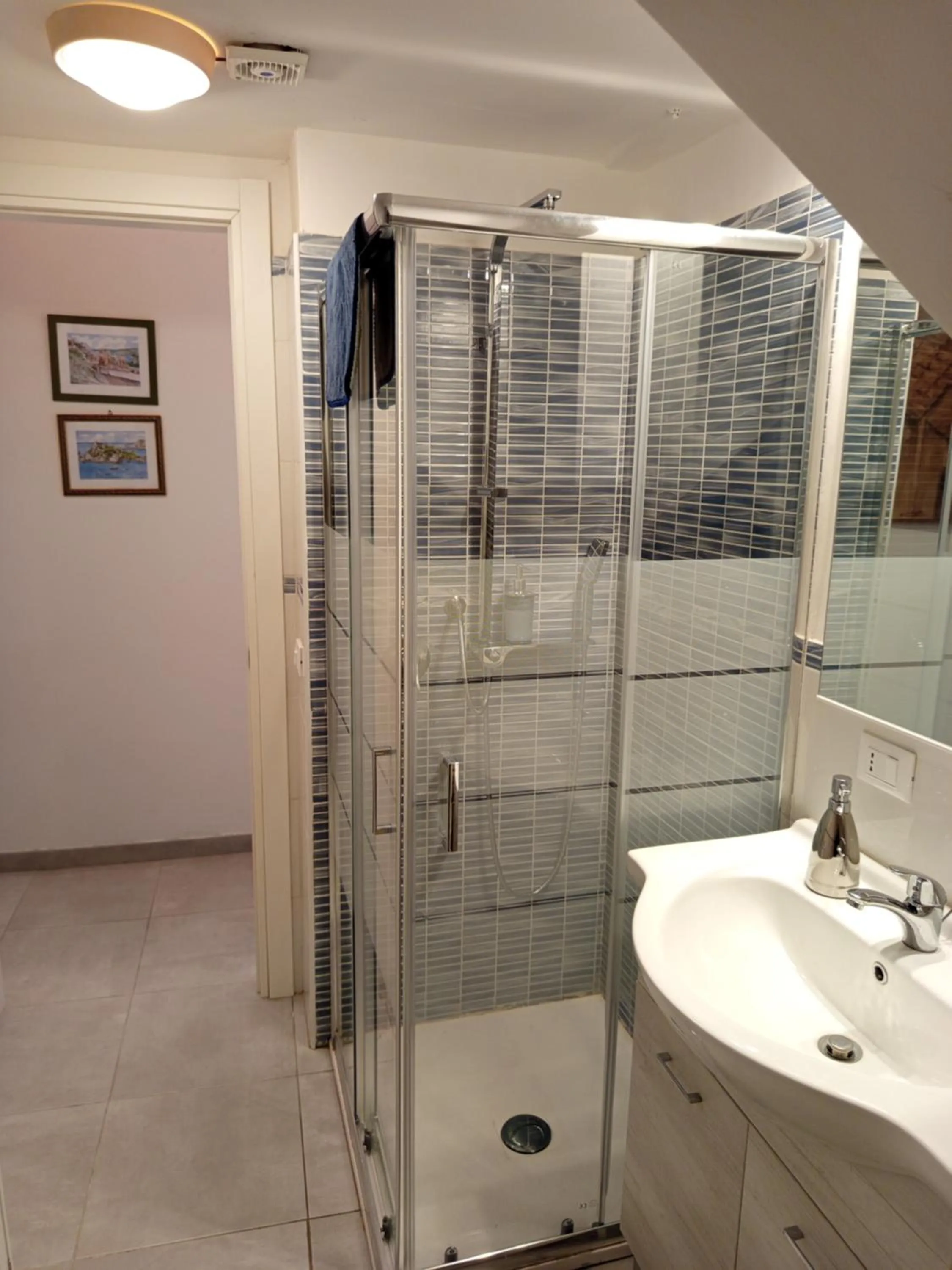 Bathroom in ToviMar Apartments