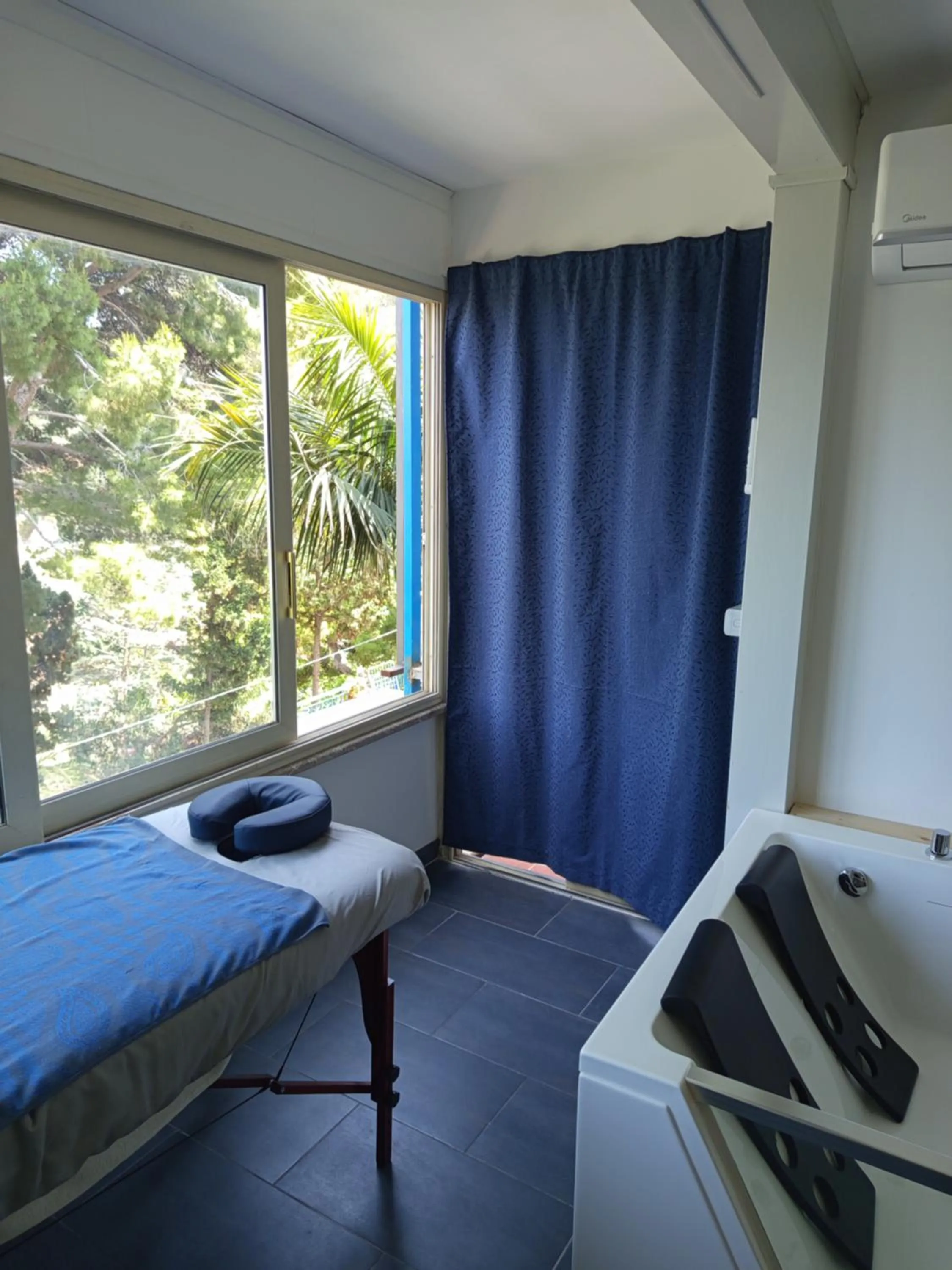 Spa and wellness centre/facilities in ToviMar Apartments