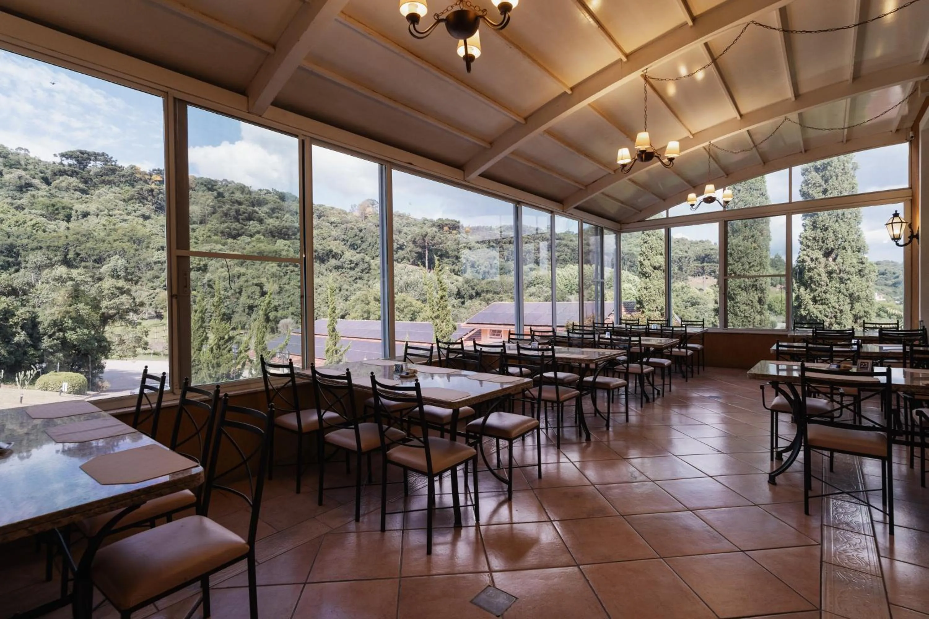 Restaurant/places to eat in Hotel Villa Michelon