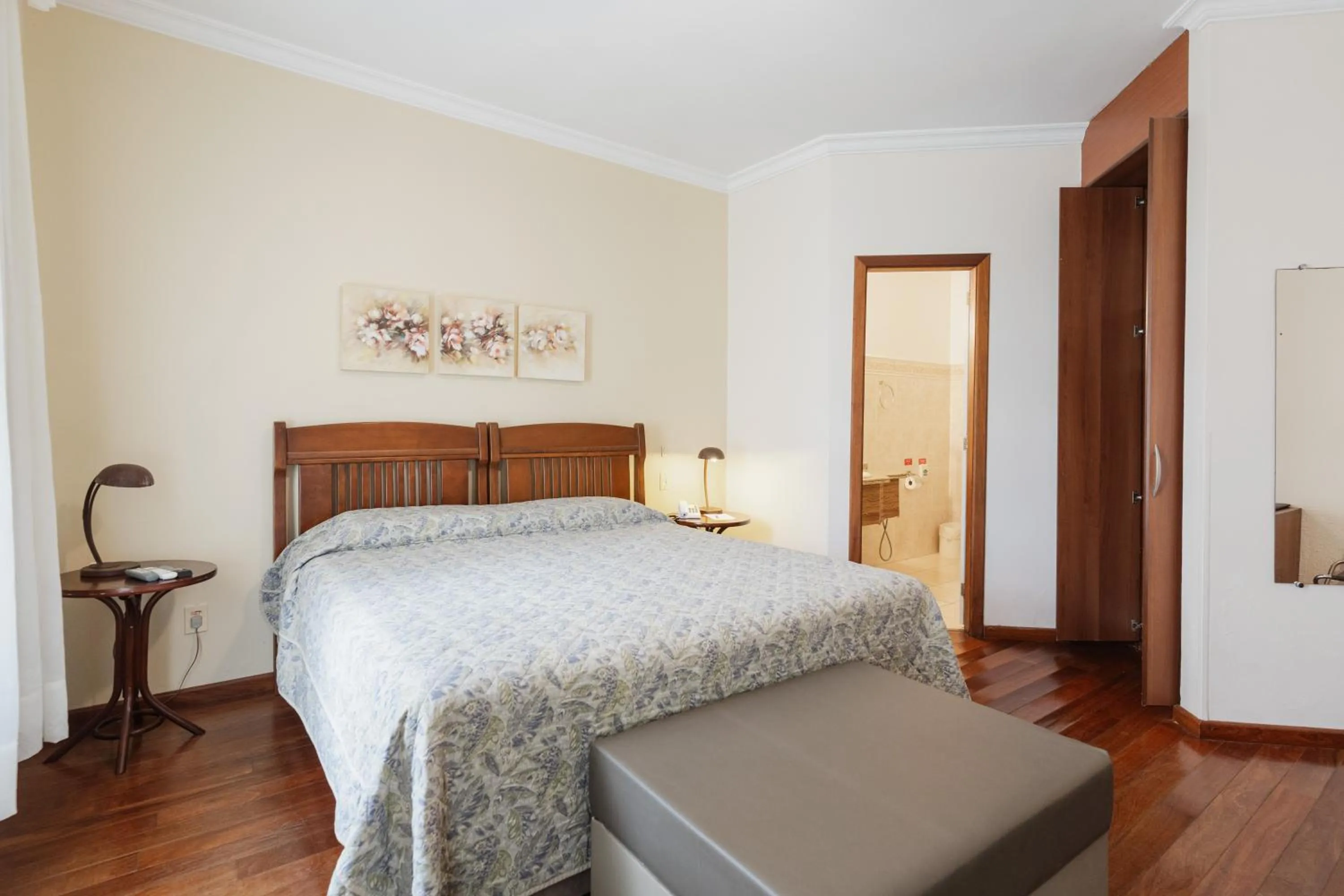 Bed in Hotel Villa Michelon