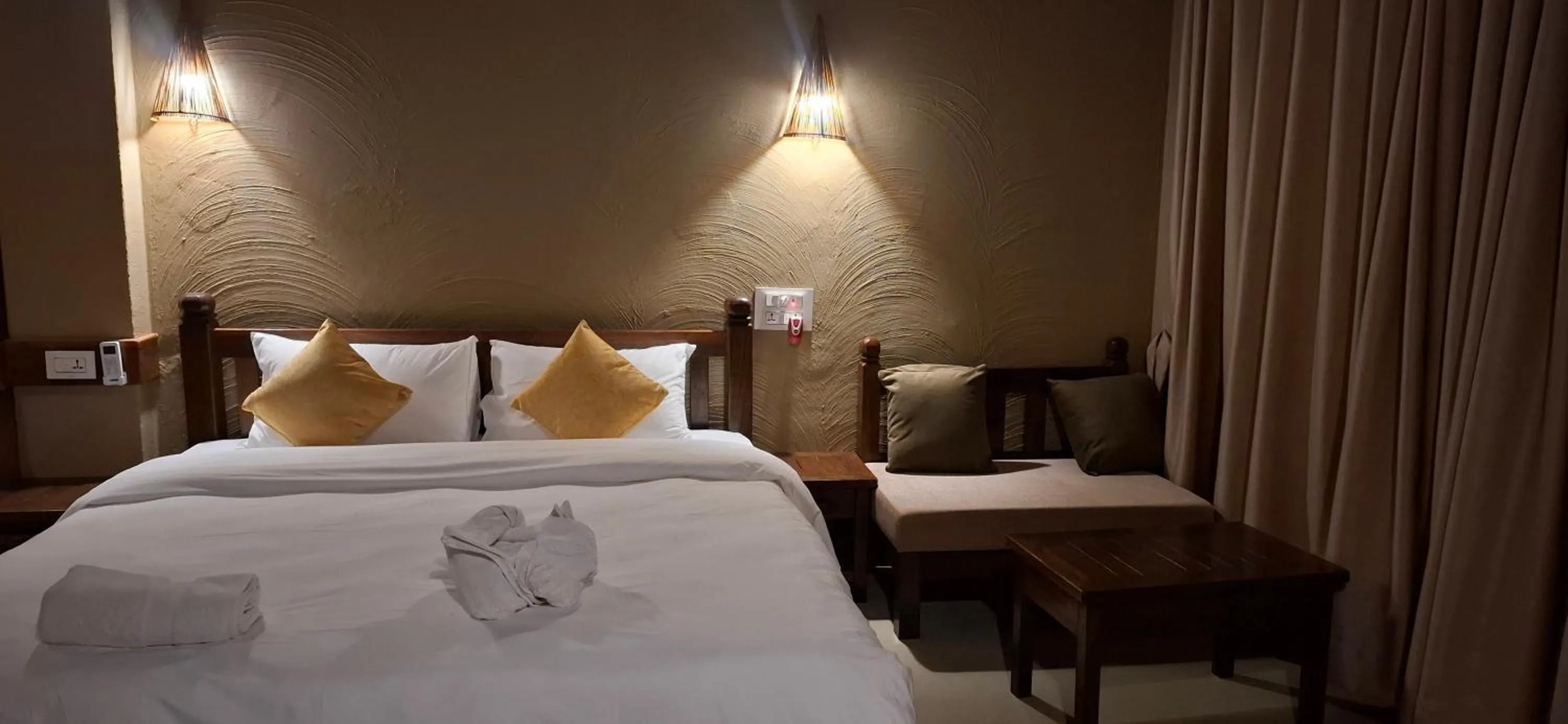 Bedroom, Bed in River View Jungle Camp