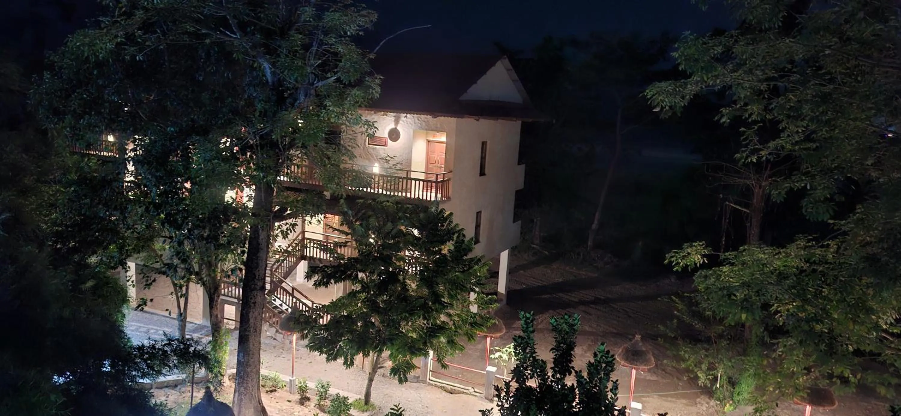 Property building in River View Jungle Camp