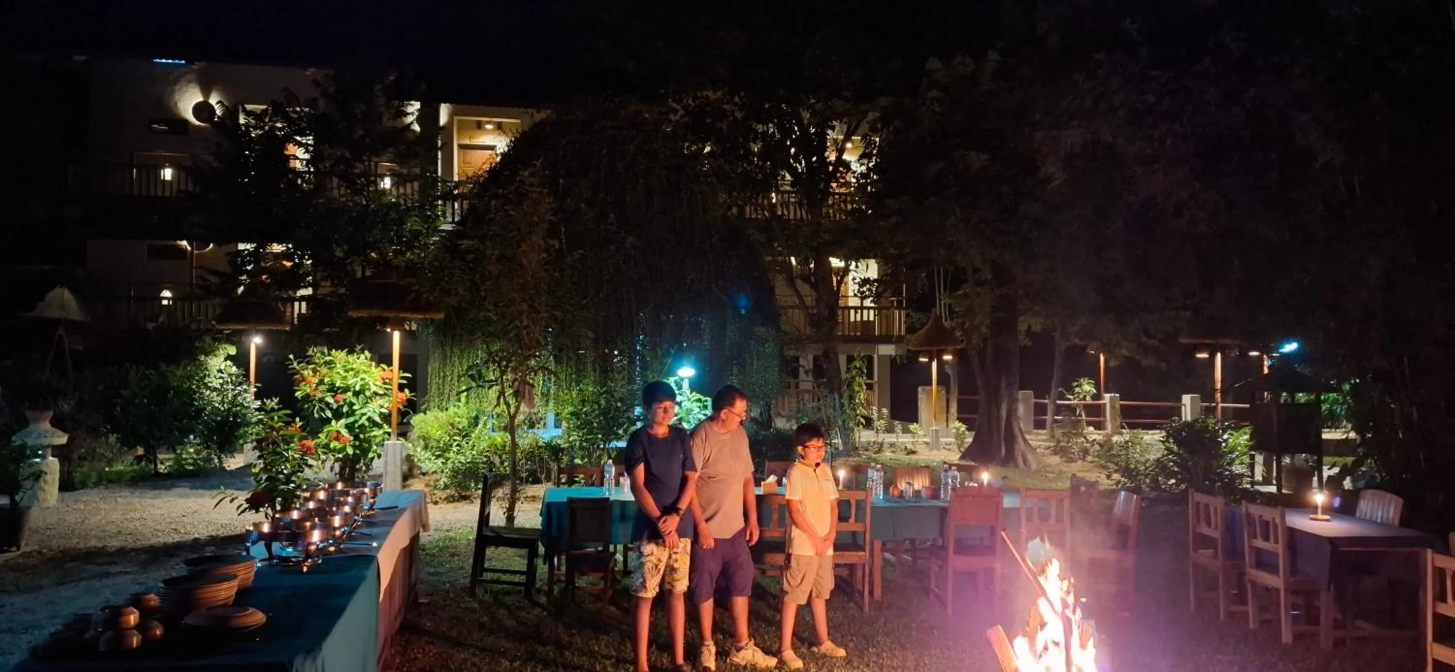 Evening entertainment in River View Jungle Camp