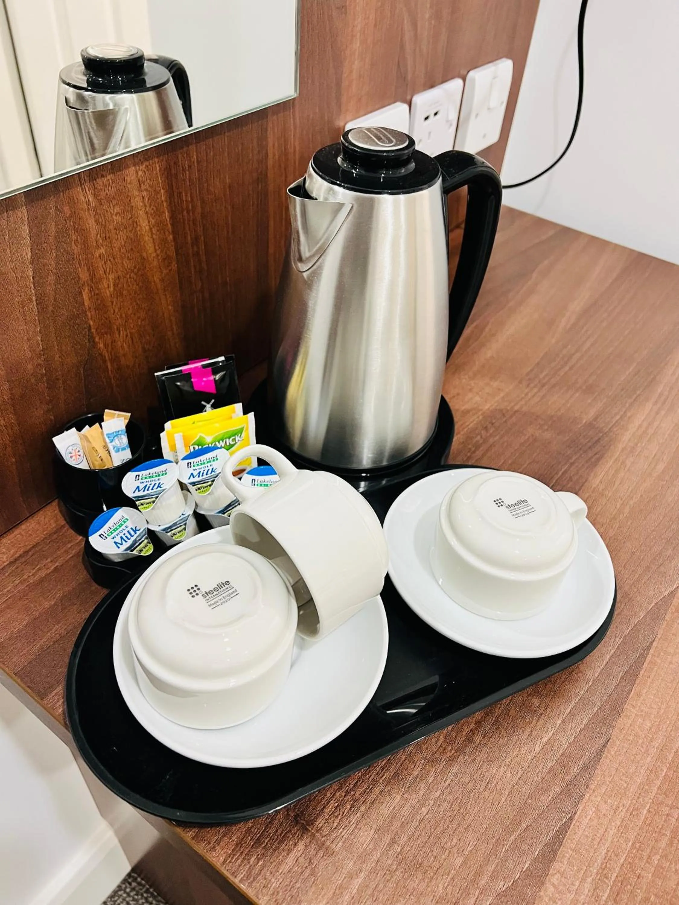 Coffee/tea facilities in Park Avenue Bayswater Inn Hyde Park