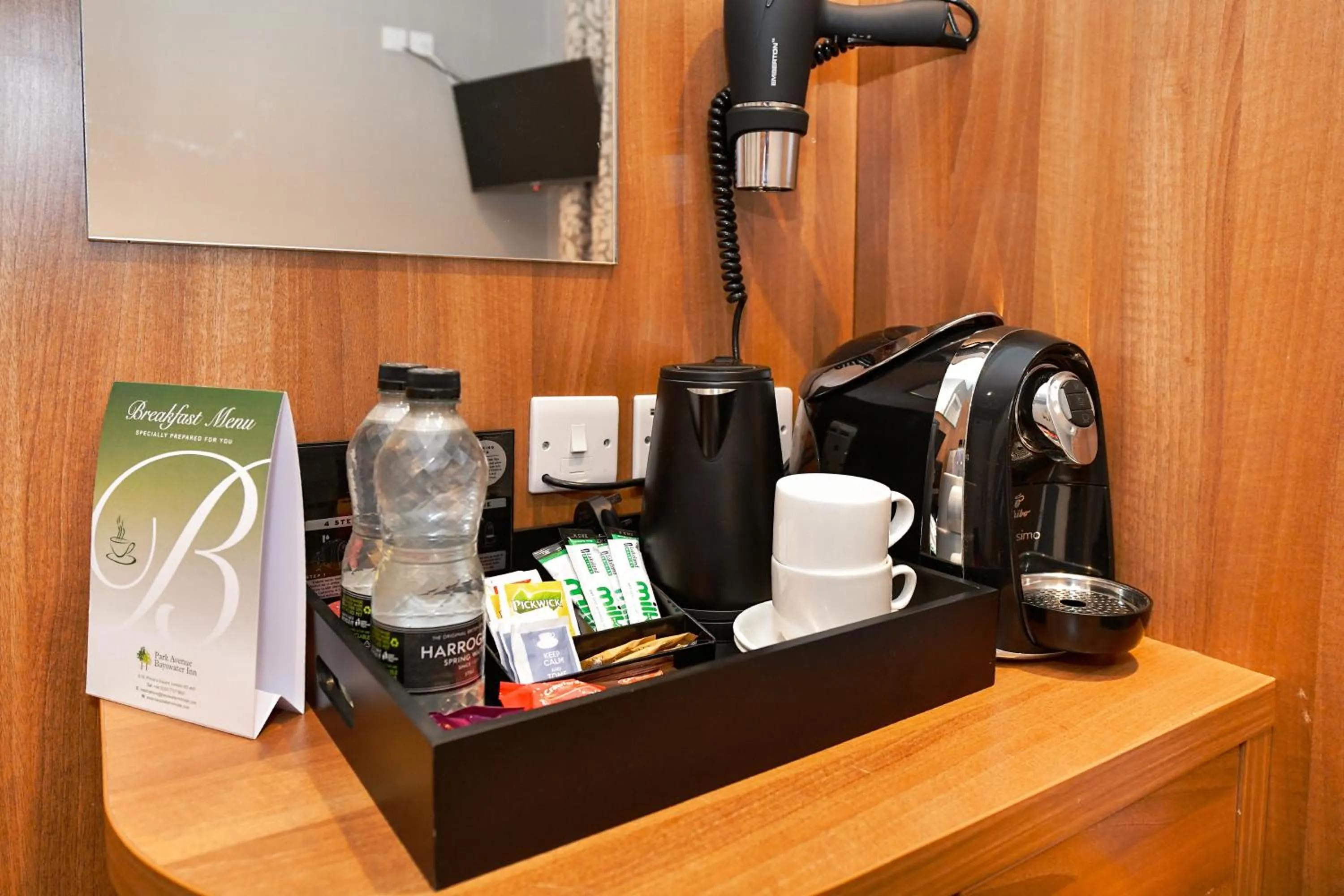 Coffee/tea facilities in Park Avenue Bayswater Inn Hyde Park