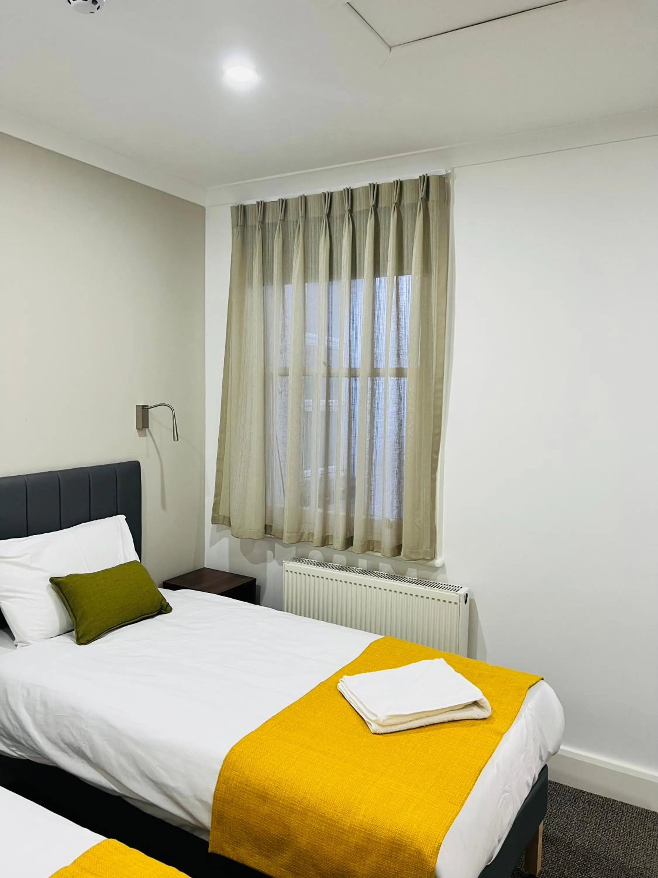 Bedroom, Bed in Park Avenue Bayswater Inn Hyde Park