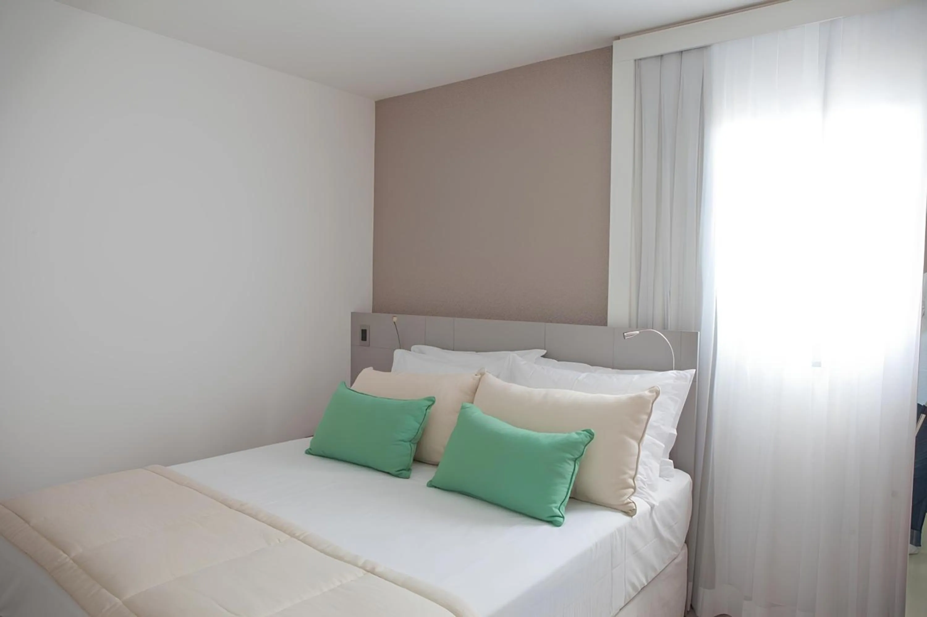 Bedroom, Bed in Intercity Brasilia Led Aguas Claras