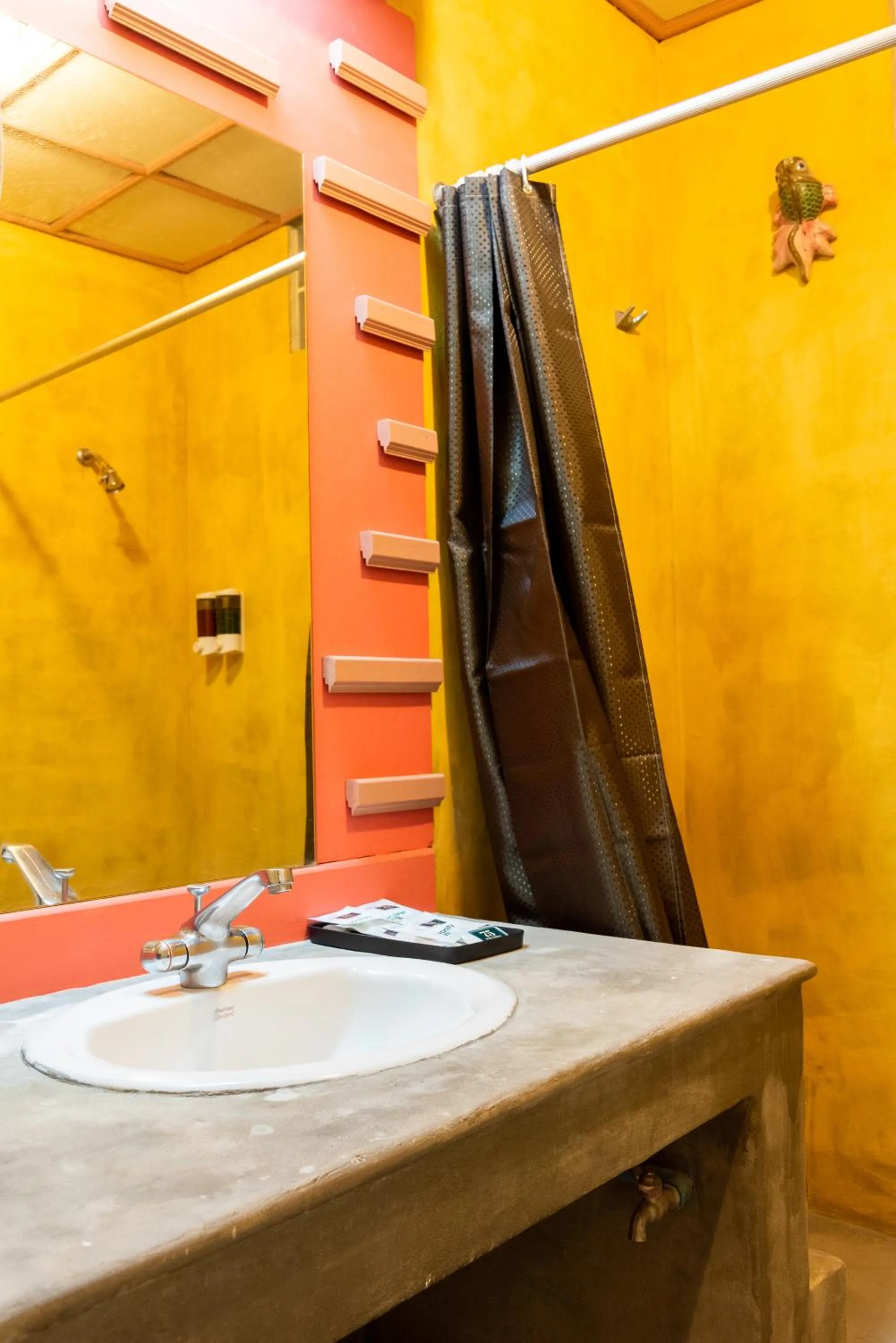 Bathroom in 75 Paradise Lane Managed by Loft Group