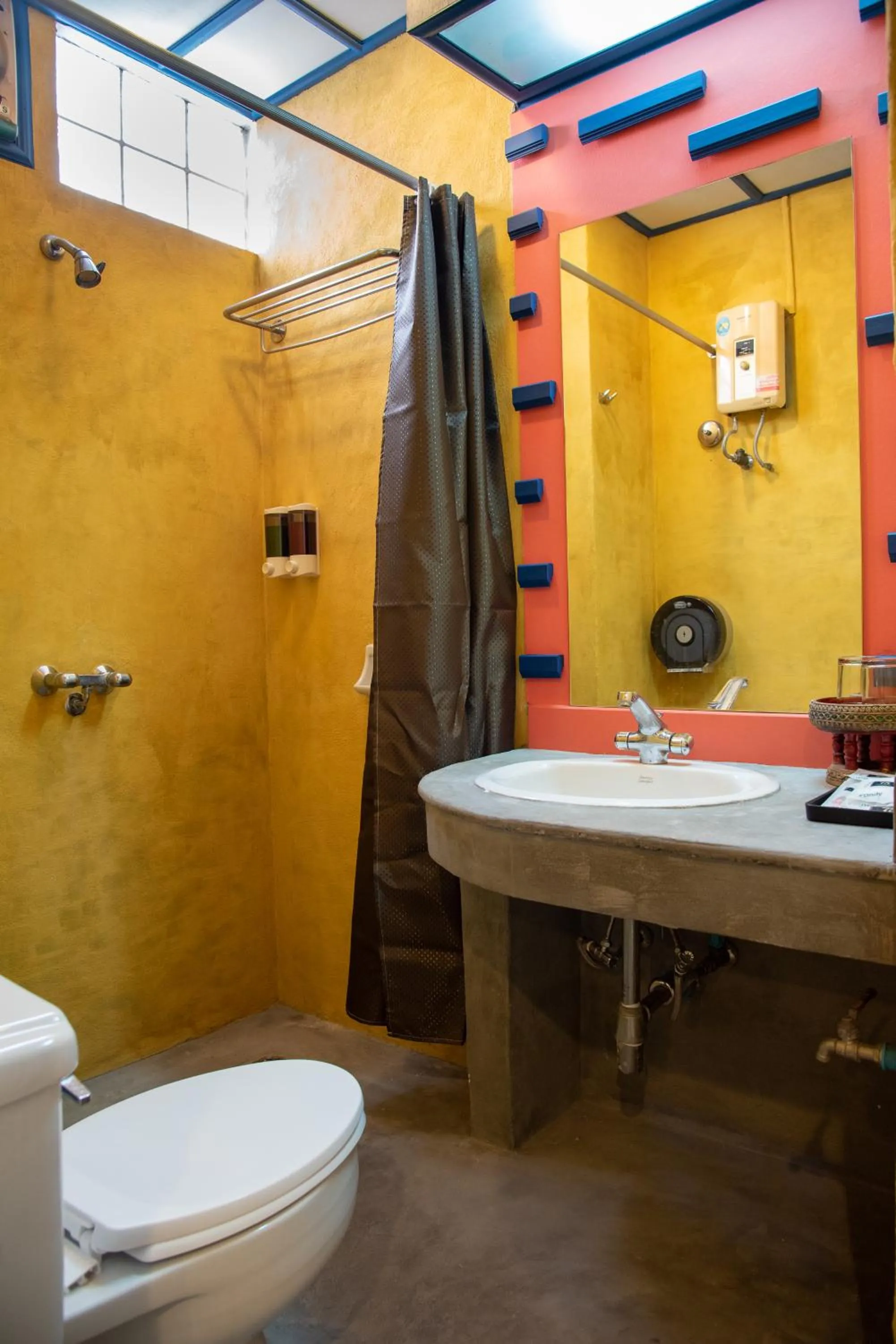 Bathroom in 75 Paradise Lane Managed by Loft Group