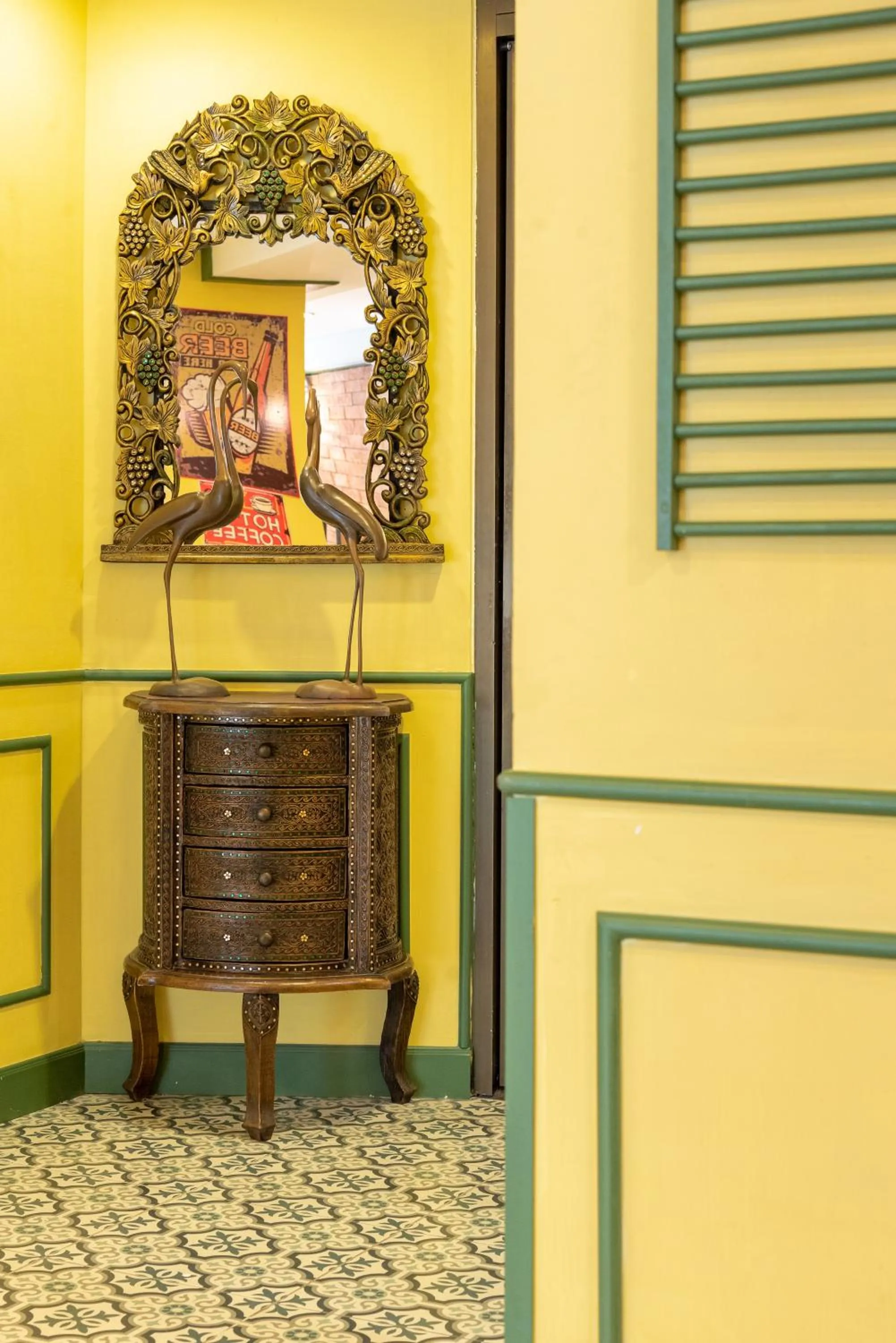 Property building in 75 Paradise Lane Managed by Loft Group