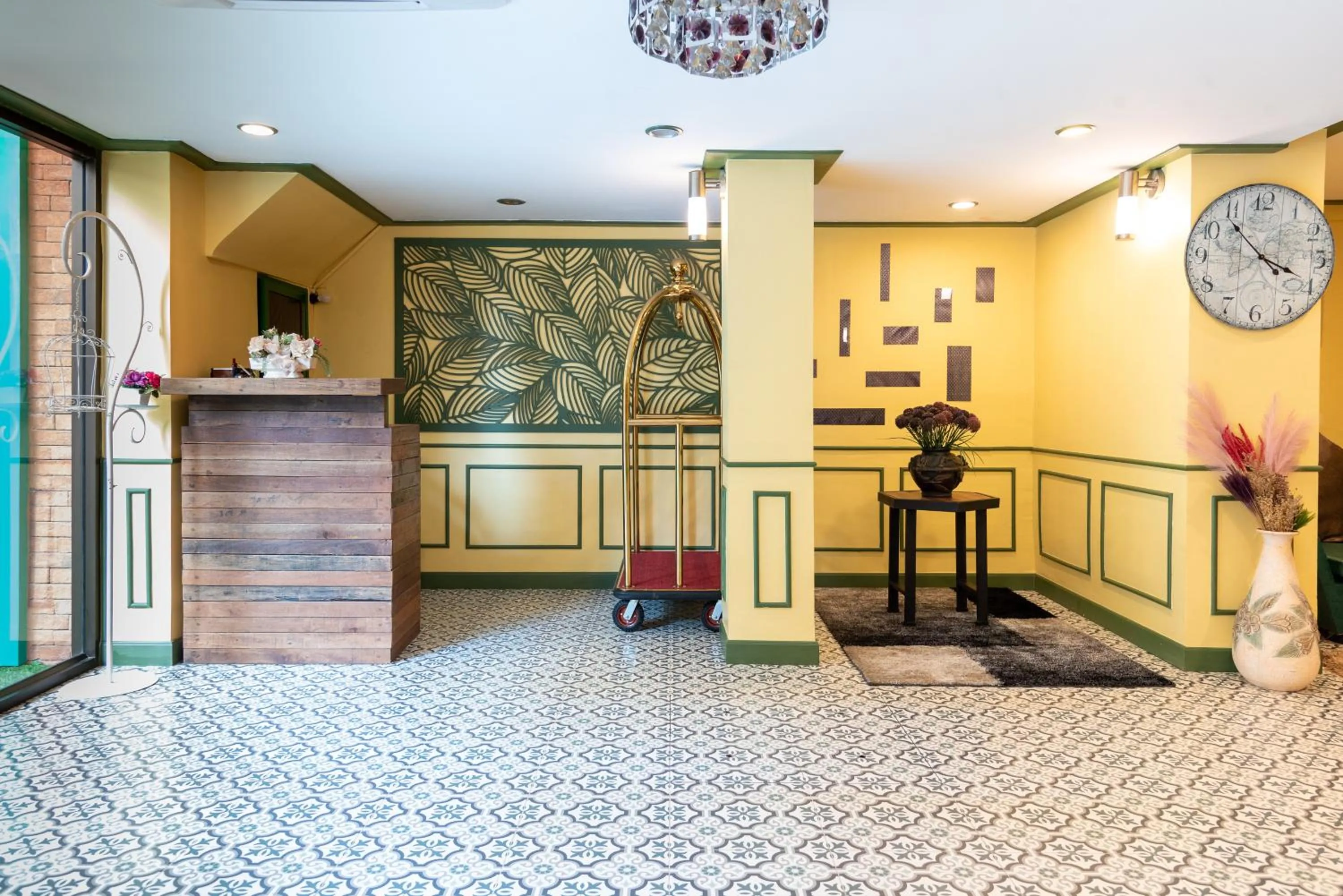 Property building in 75 Paradise Lane Managed by Loft Group