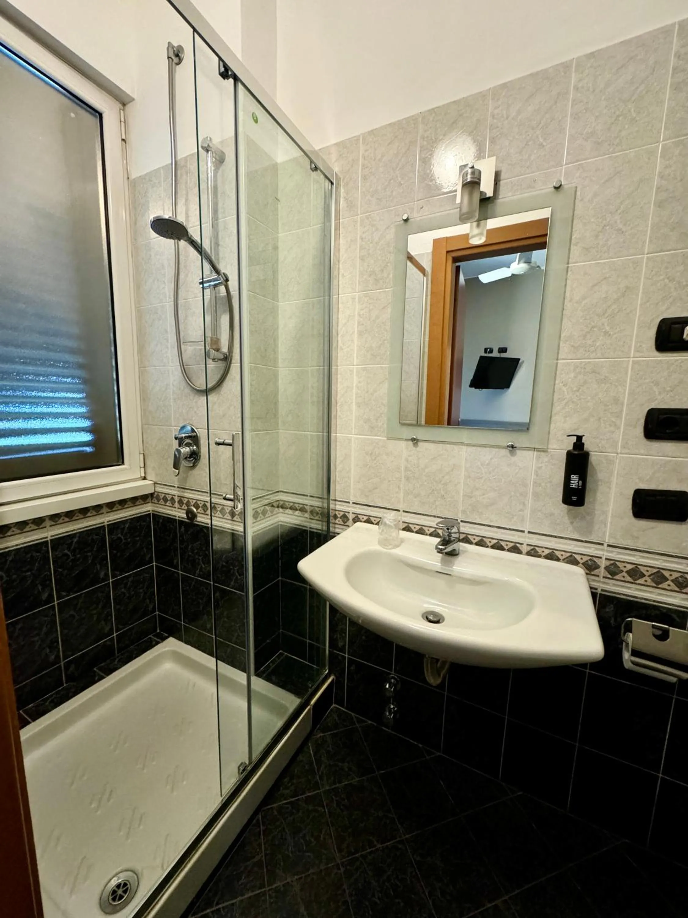 Bathroom in Hotel Parma