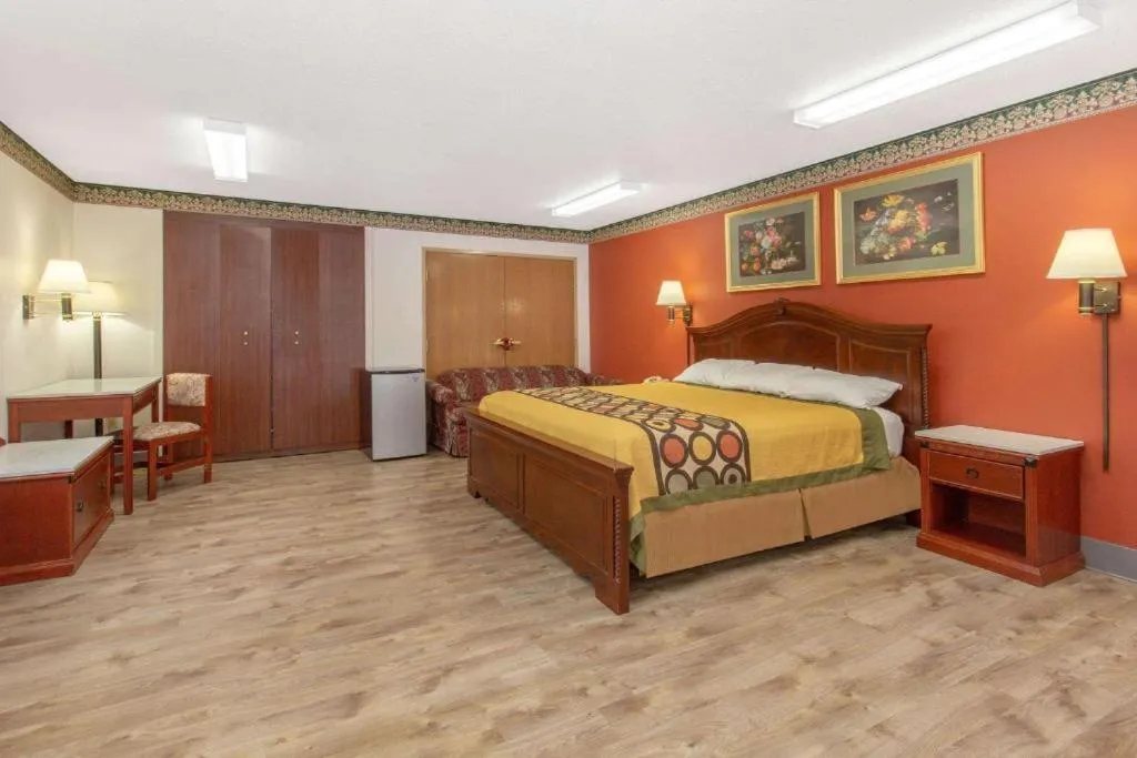 Bed in Super 8 by Wyndham Bedford