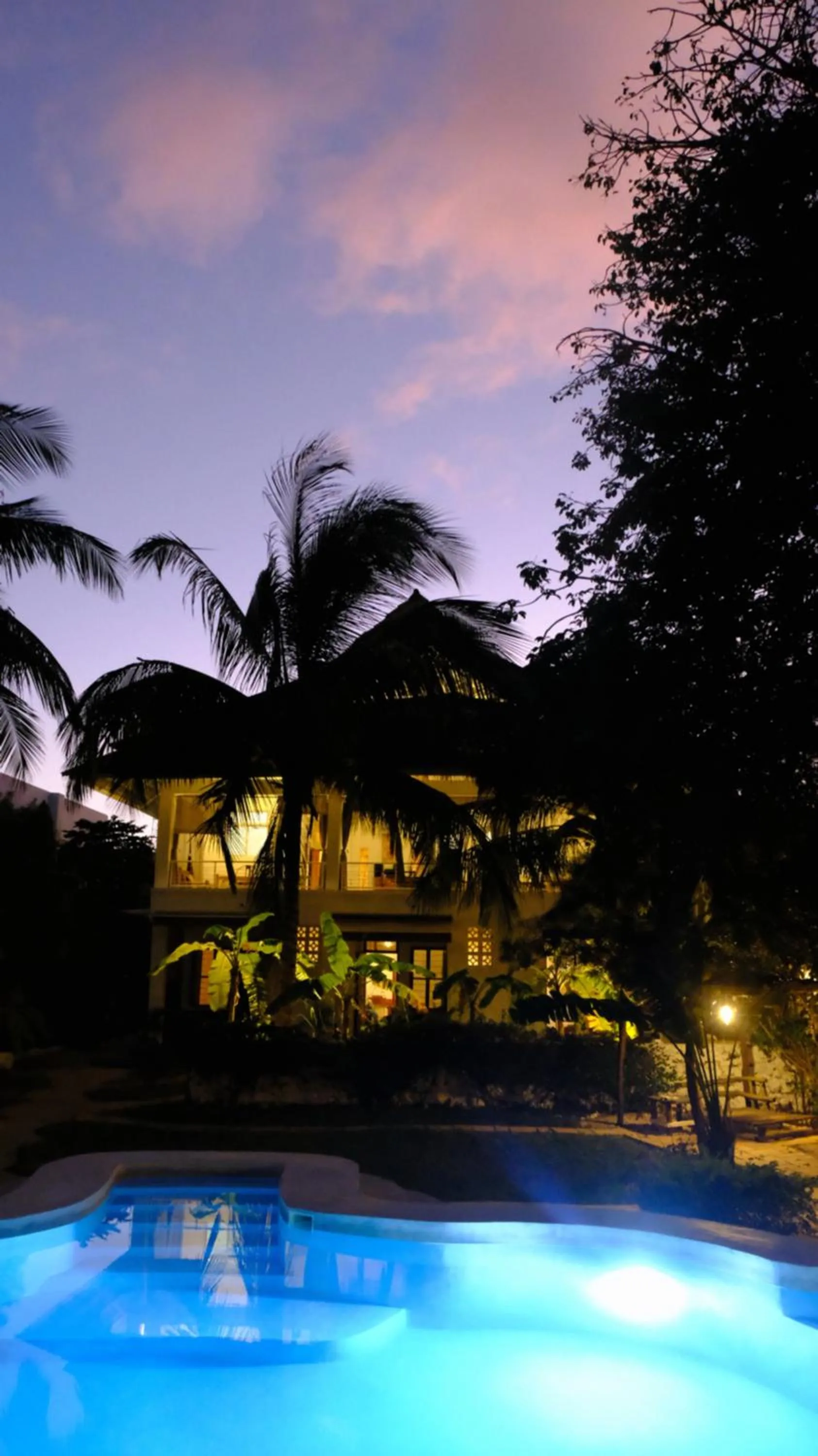 Property building in Kobe House