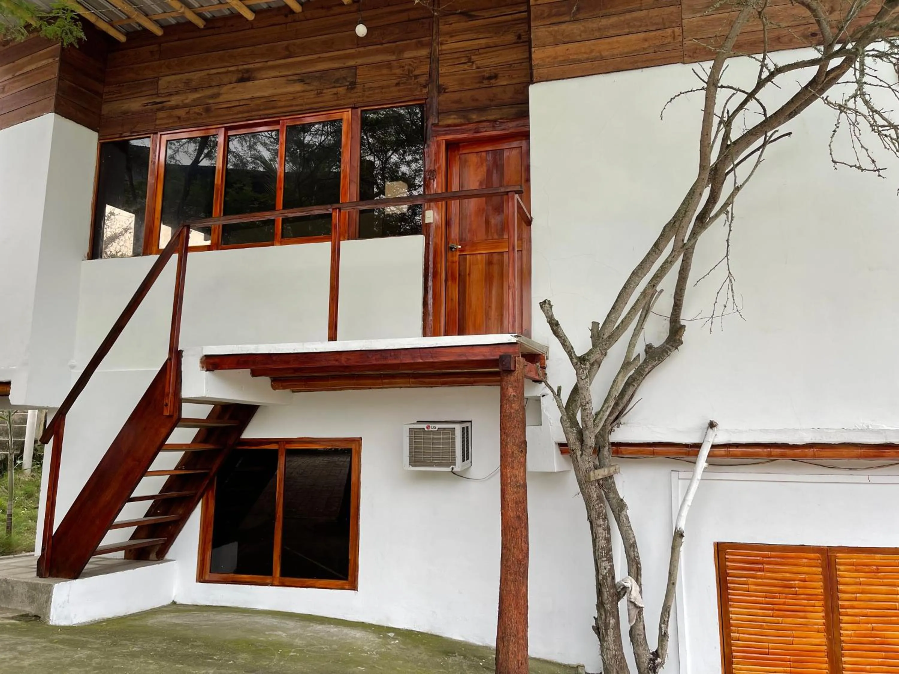 Property building in Punta Hills Montanita