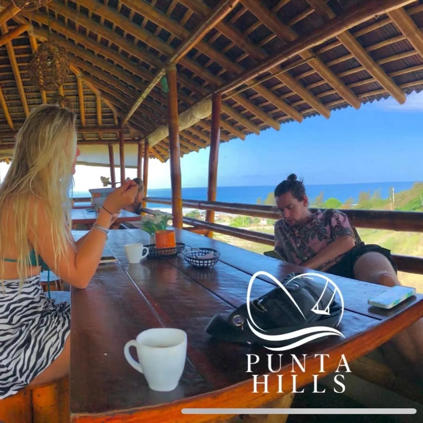 Restaurant/places to eat in Punta Hills Montanita