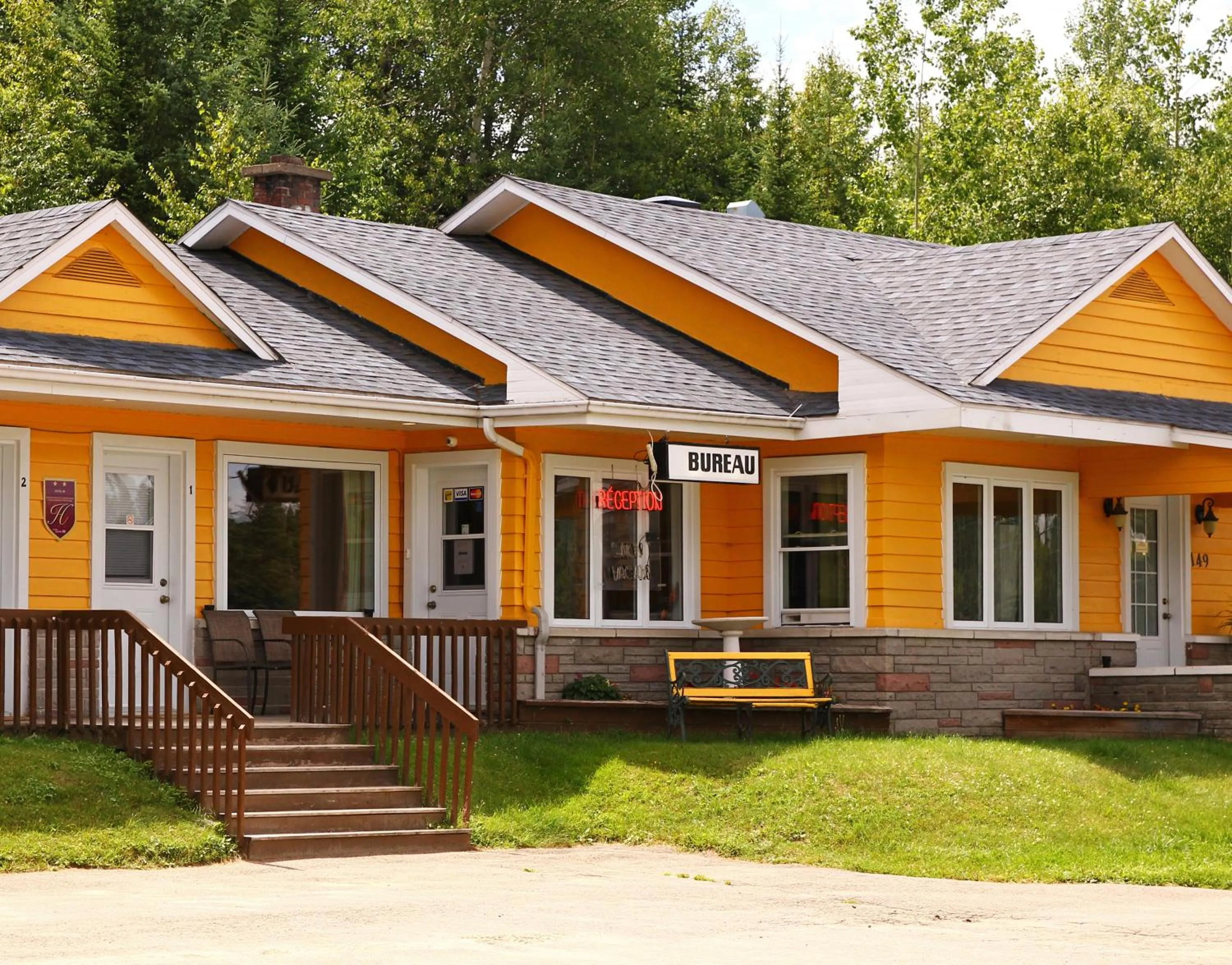 Facade/entrance in Motel 149