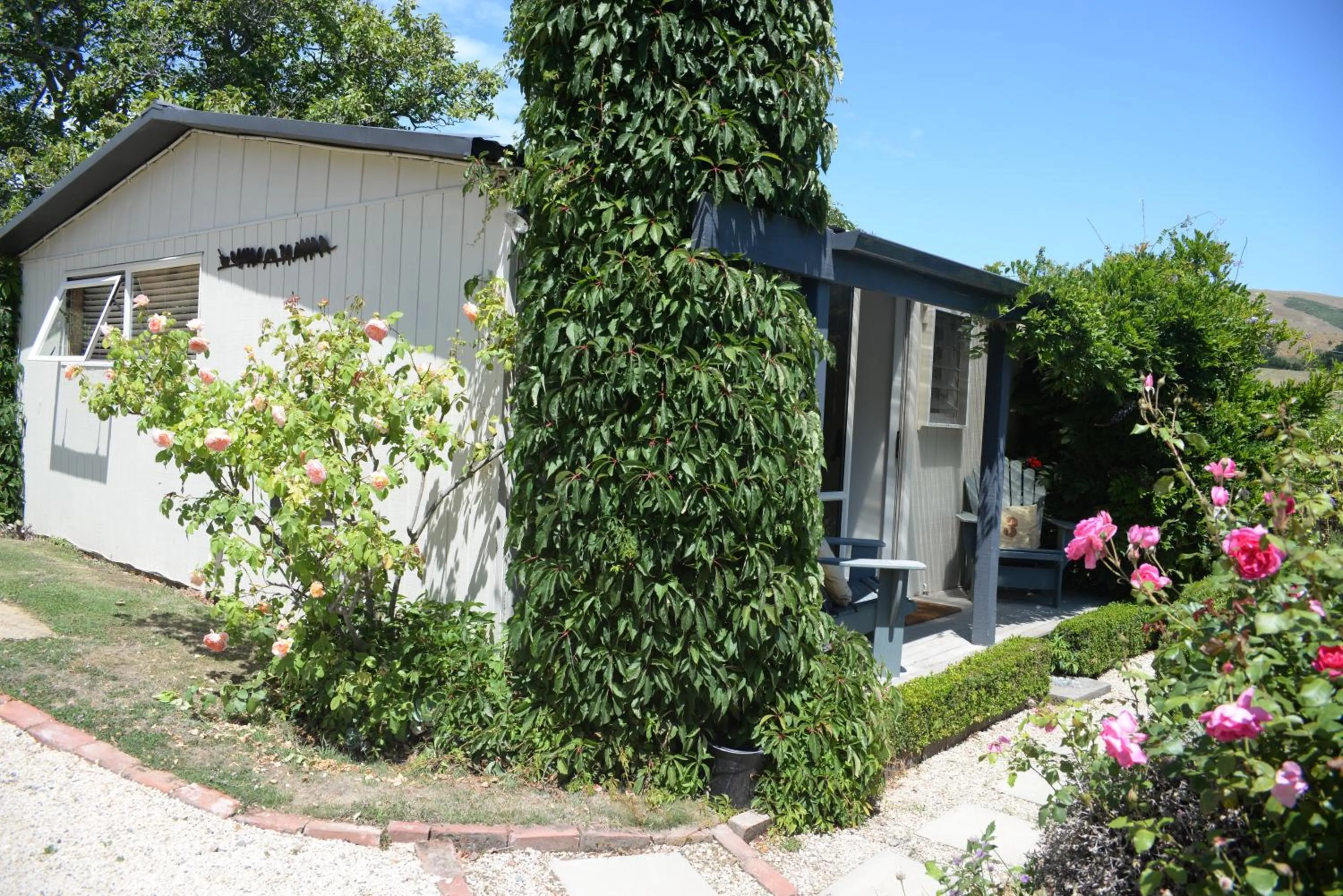 Property building in L'abri Bed and Breakfast