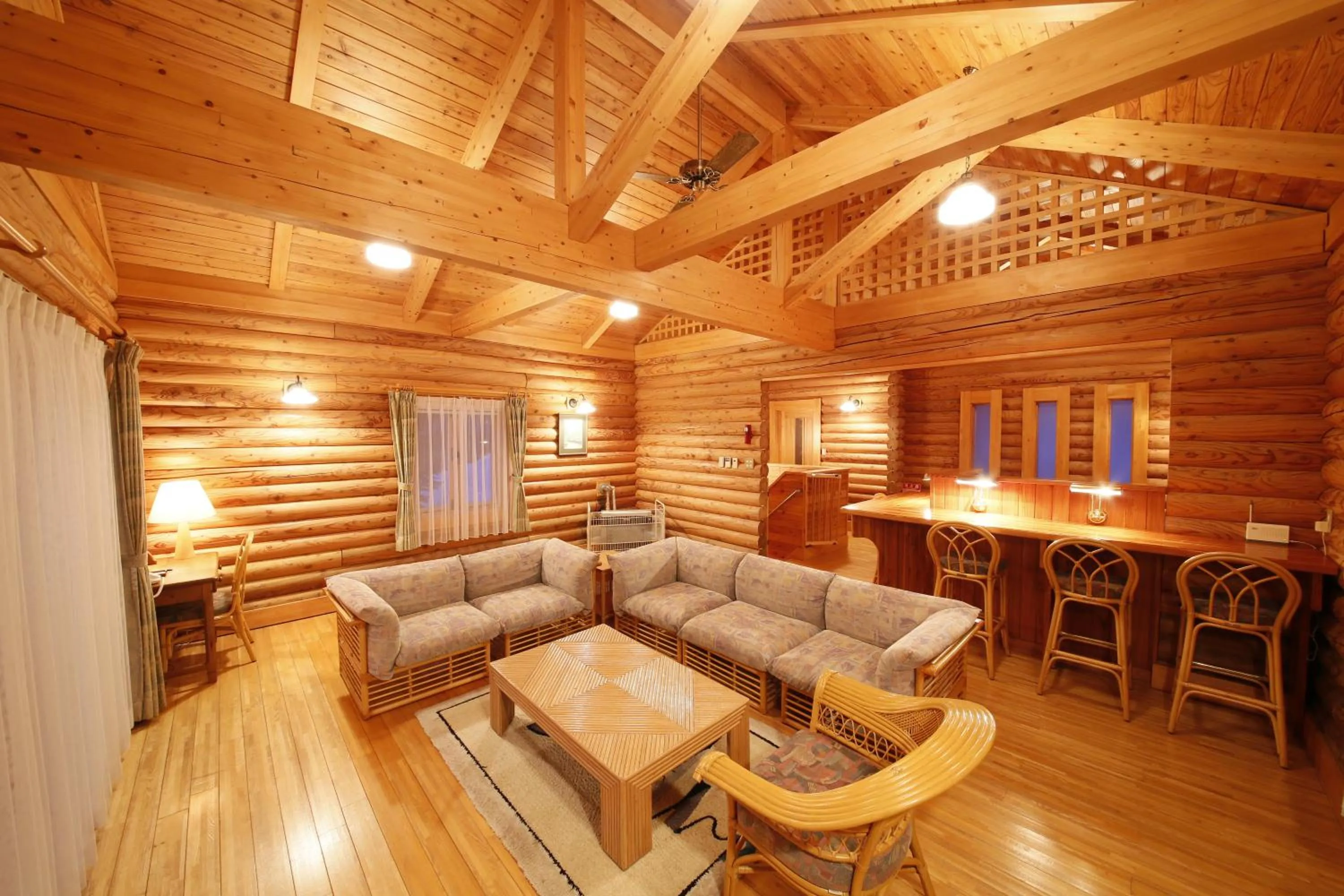 Lounge or bar in Log Hotel Larch Lake Kanayama