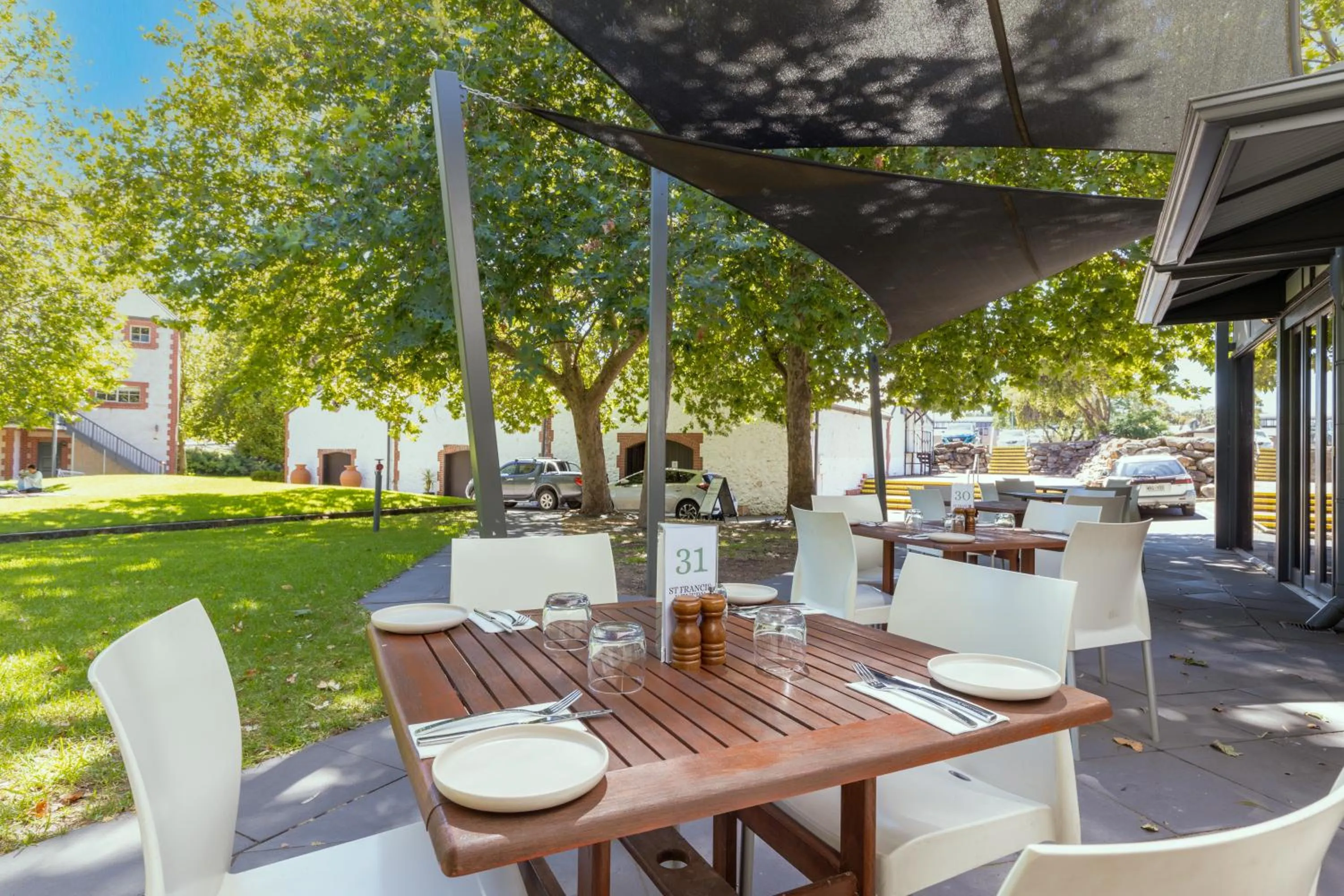 Restaurant/places to eat in St Francis Winery