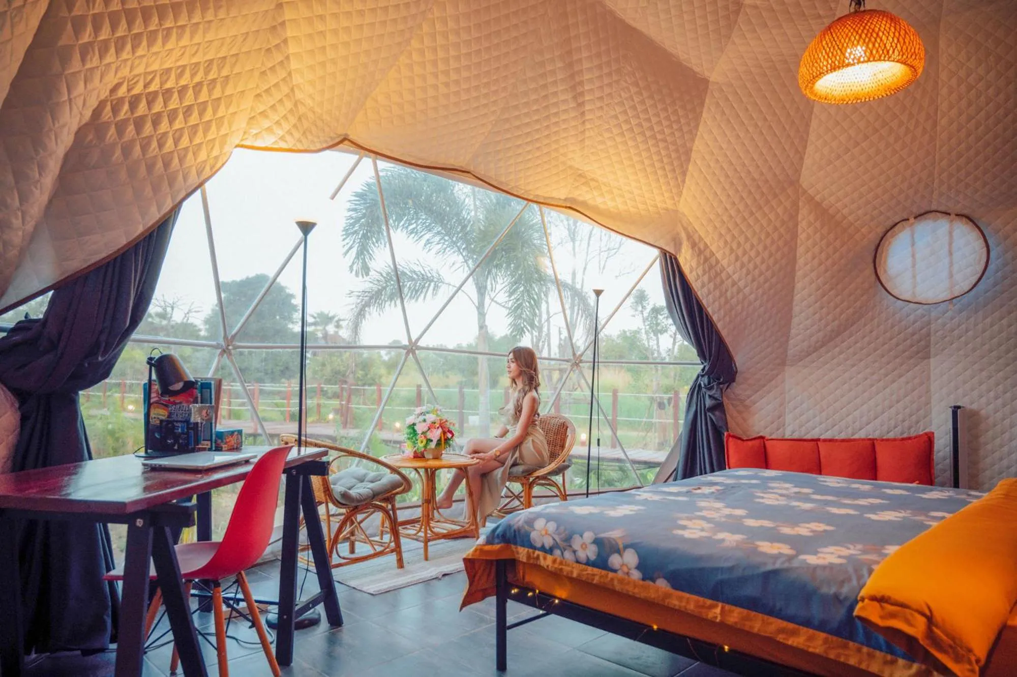 Bed in Nakara Villas & Glamping Udon Thani