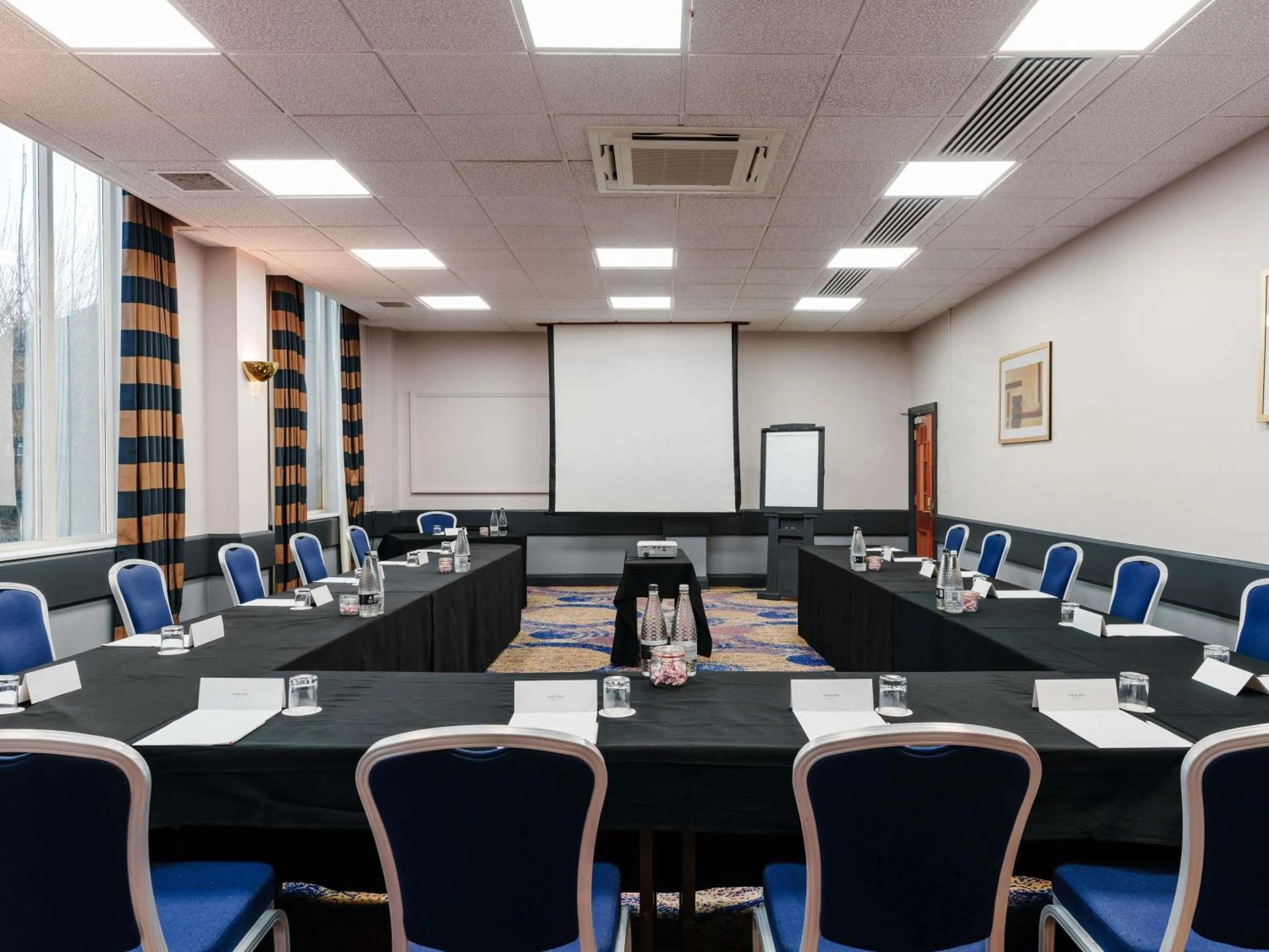 Meeting/conference room in Mercure Daventry Court Hotel