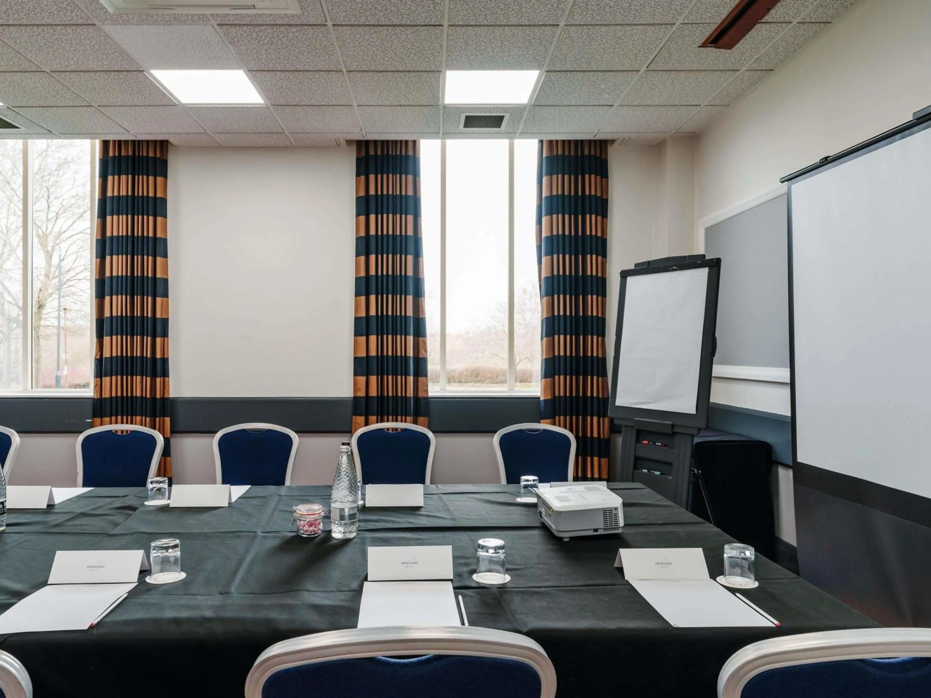 Meeting/conference room in Mercure Daventry Court Hotel