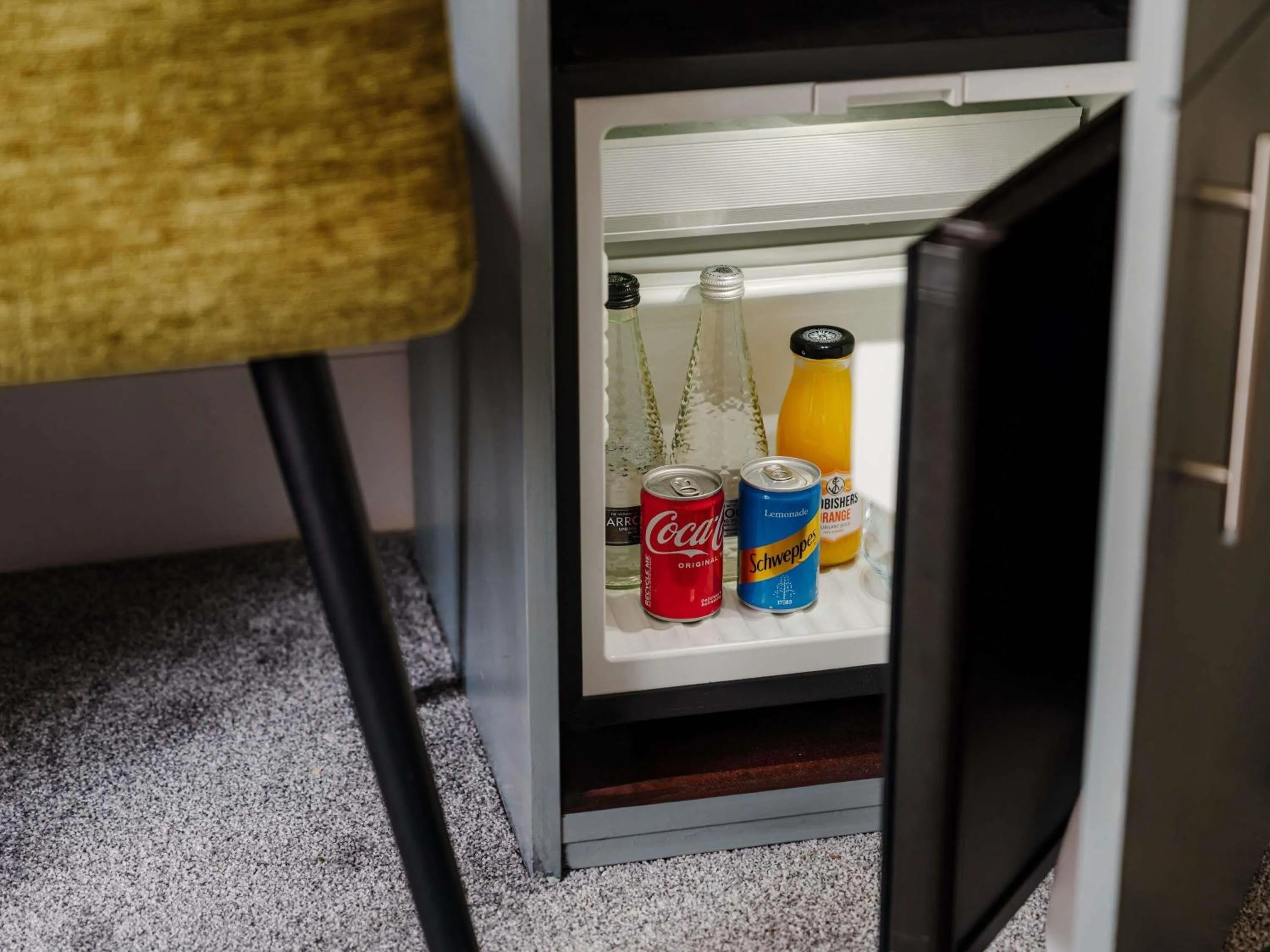 Bedroom in Mercure Daventry Court Hotel