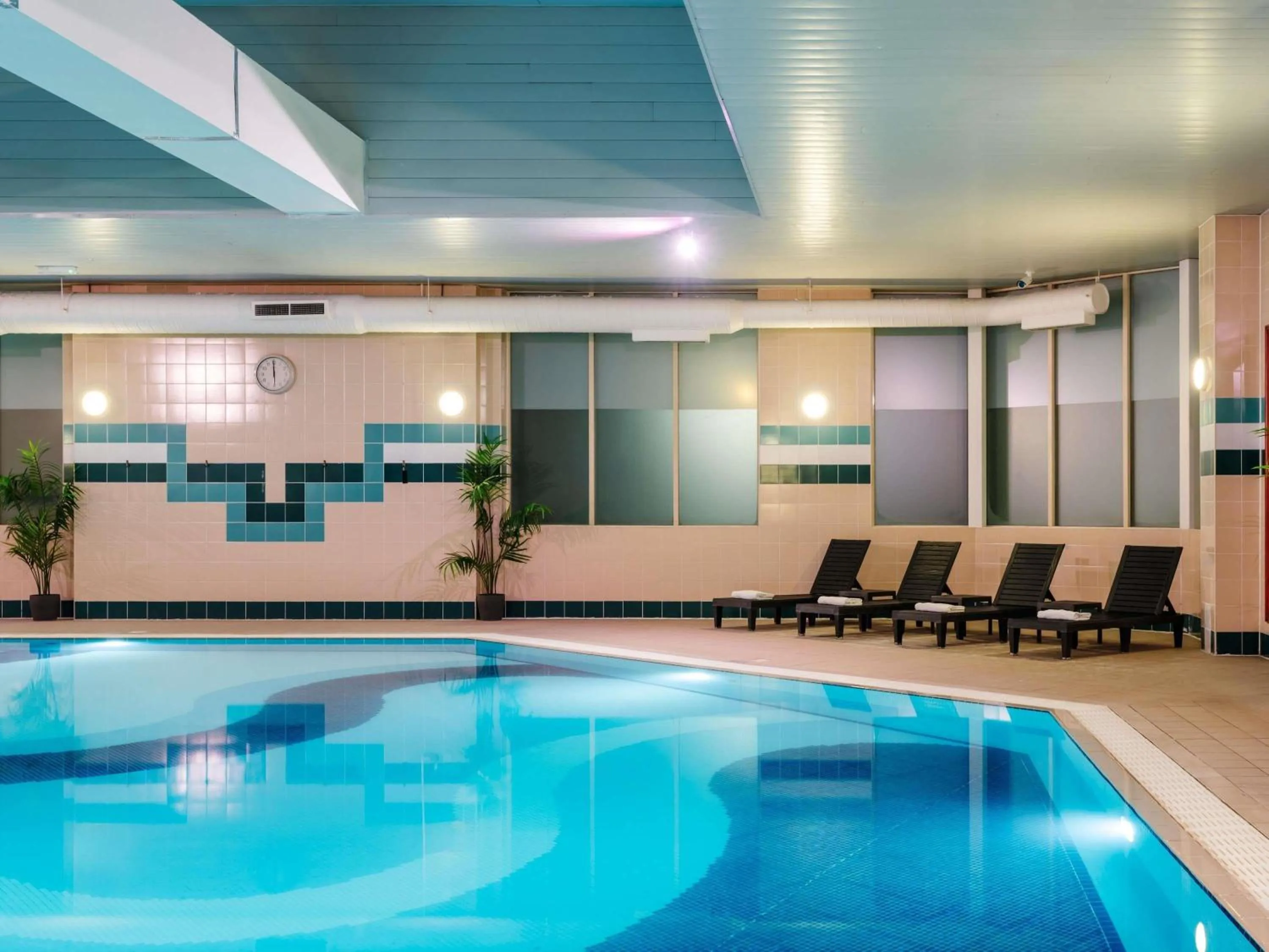 Pool view in Mercure Daventry Court Hotel