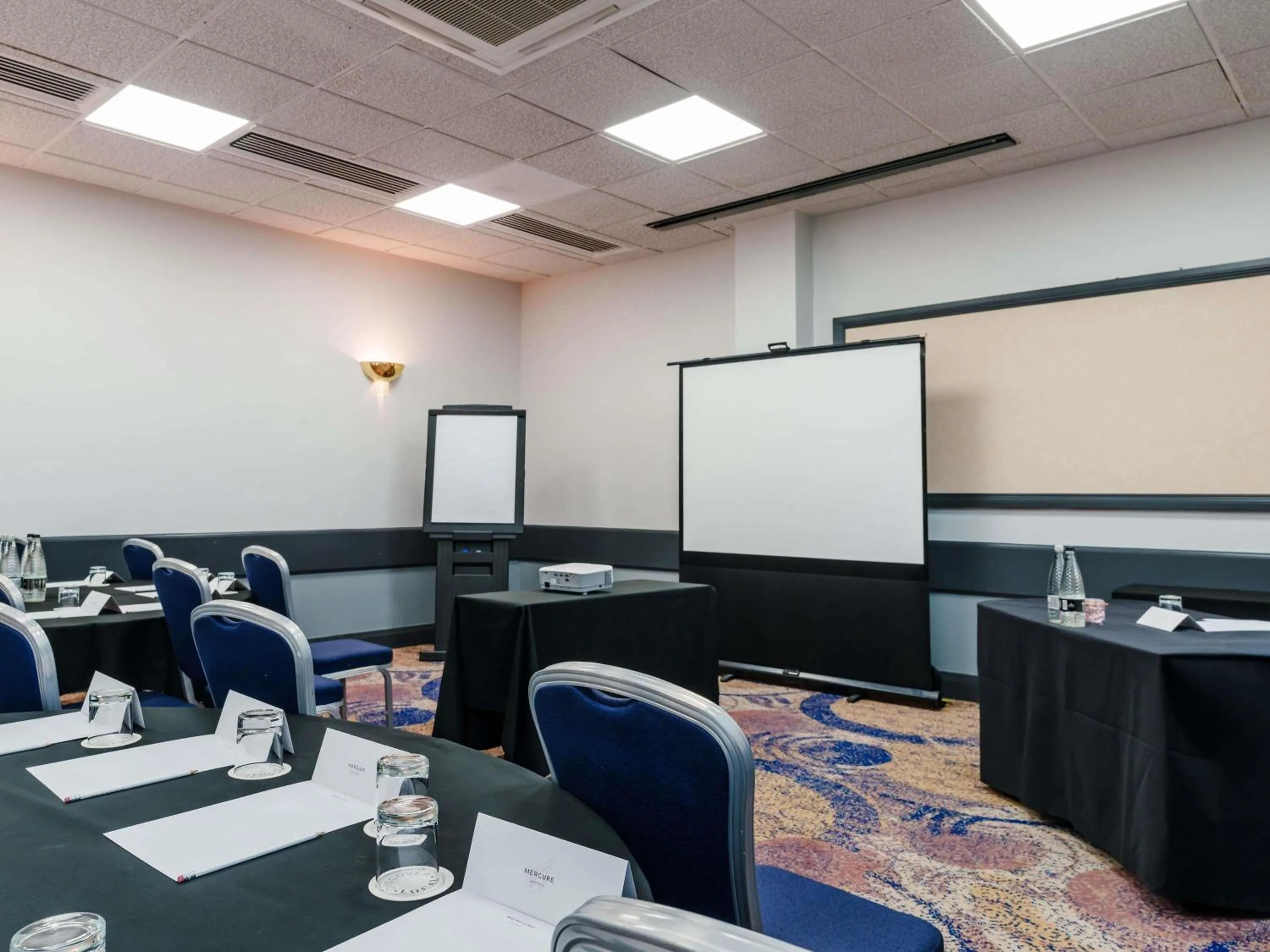 Meeting/conference room in Mercure Daventry Court Hotel