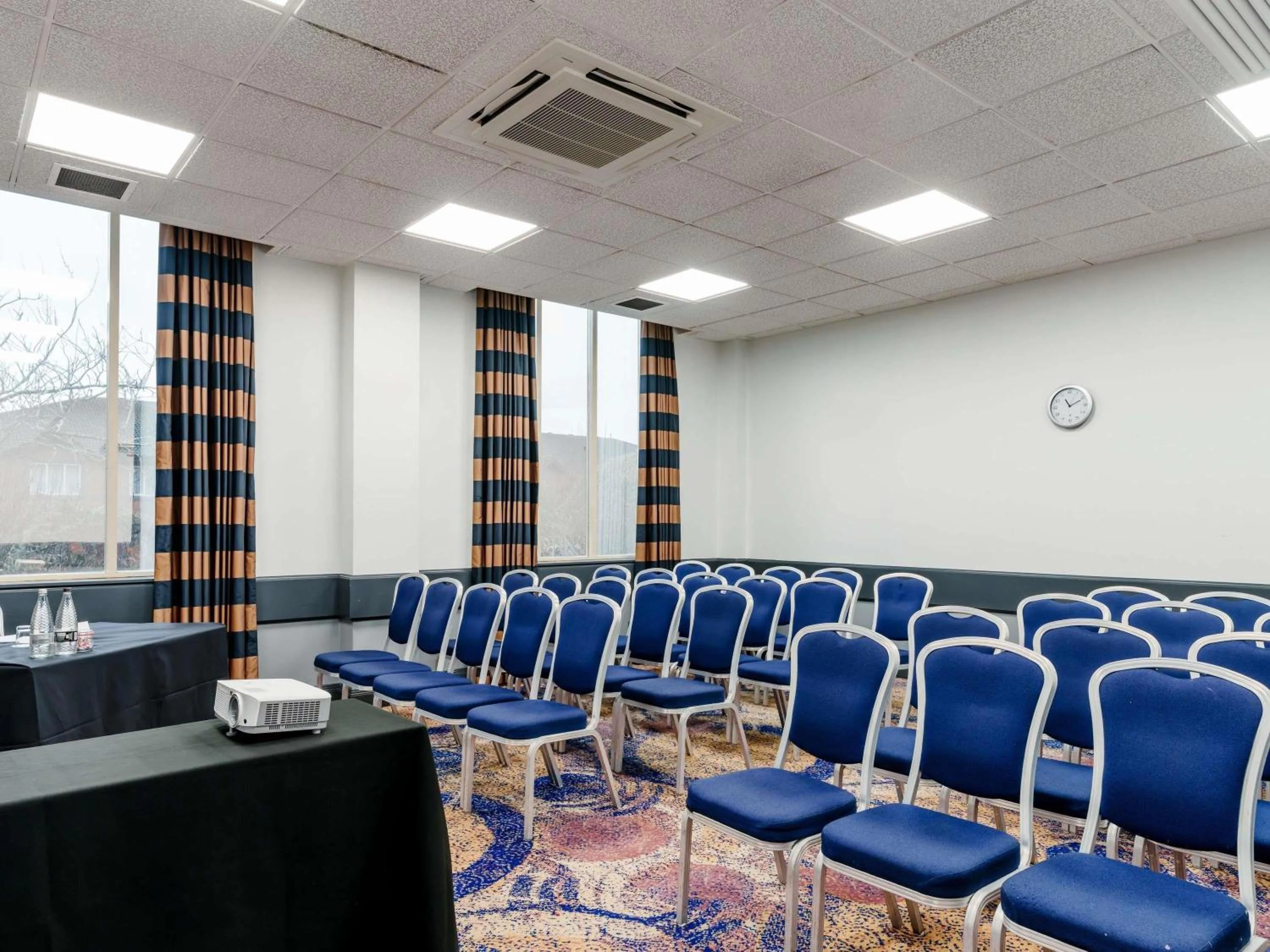Meeting/conference room in Mercure Daventry Court Hotel