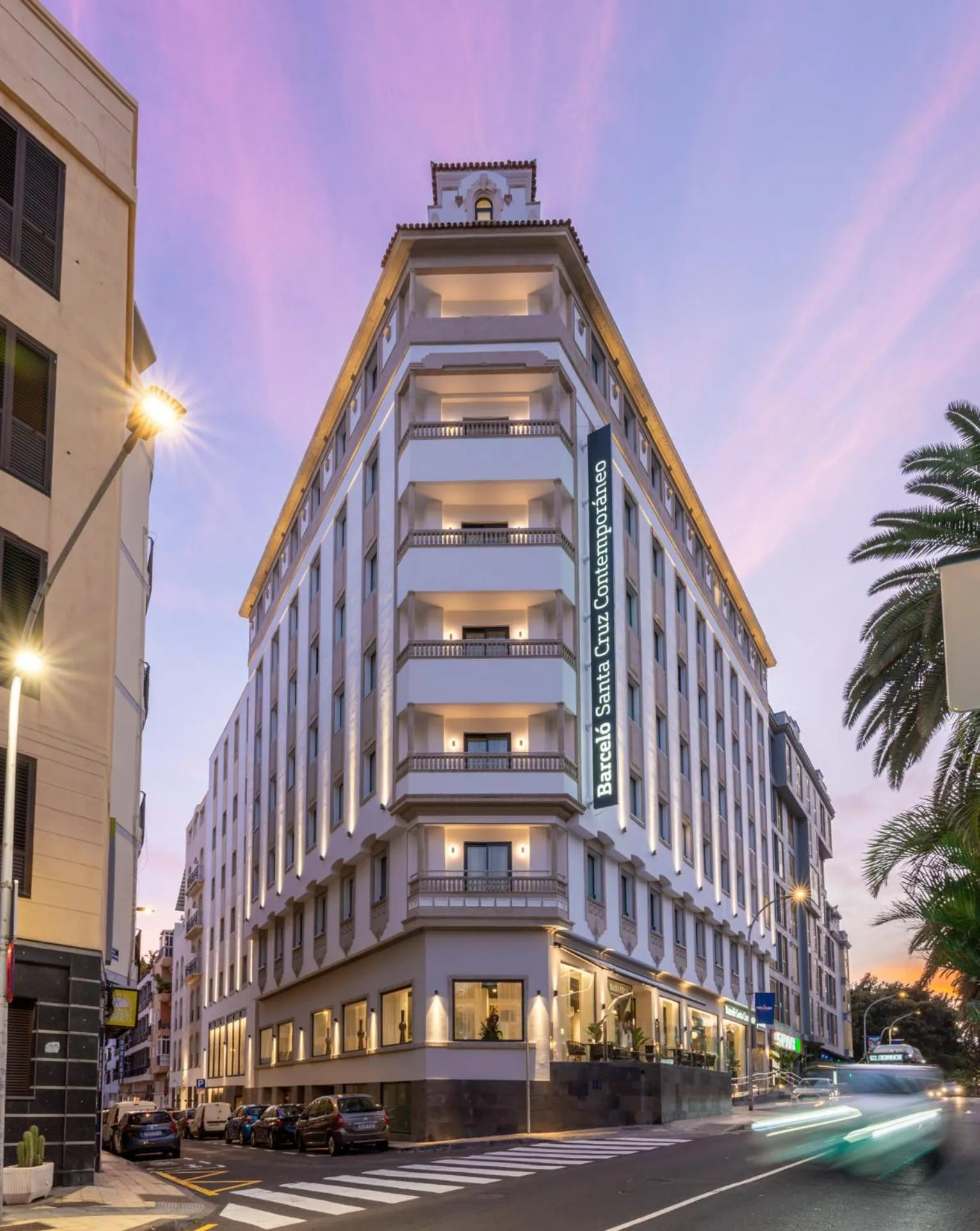 Facade/entrance in Barceló Santa Cruz Contemporáneo