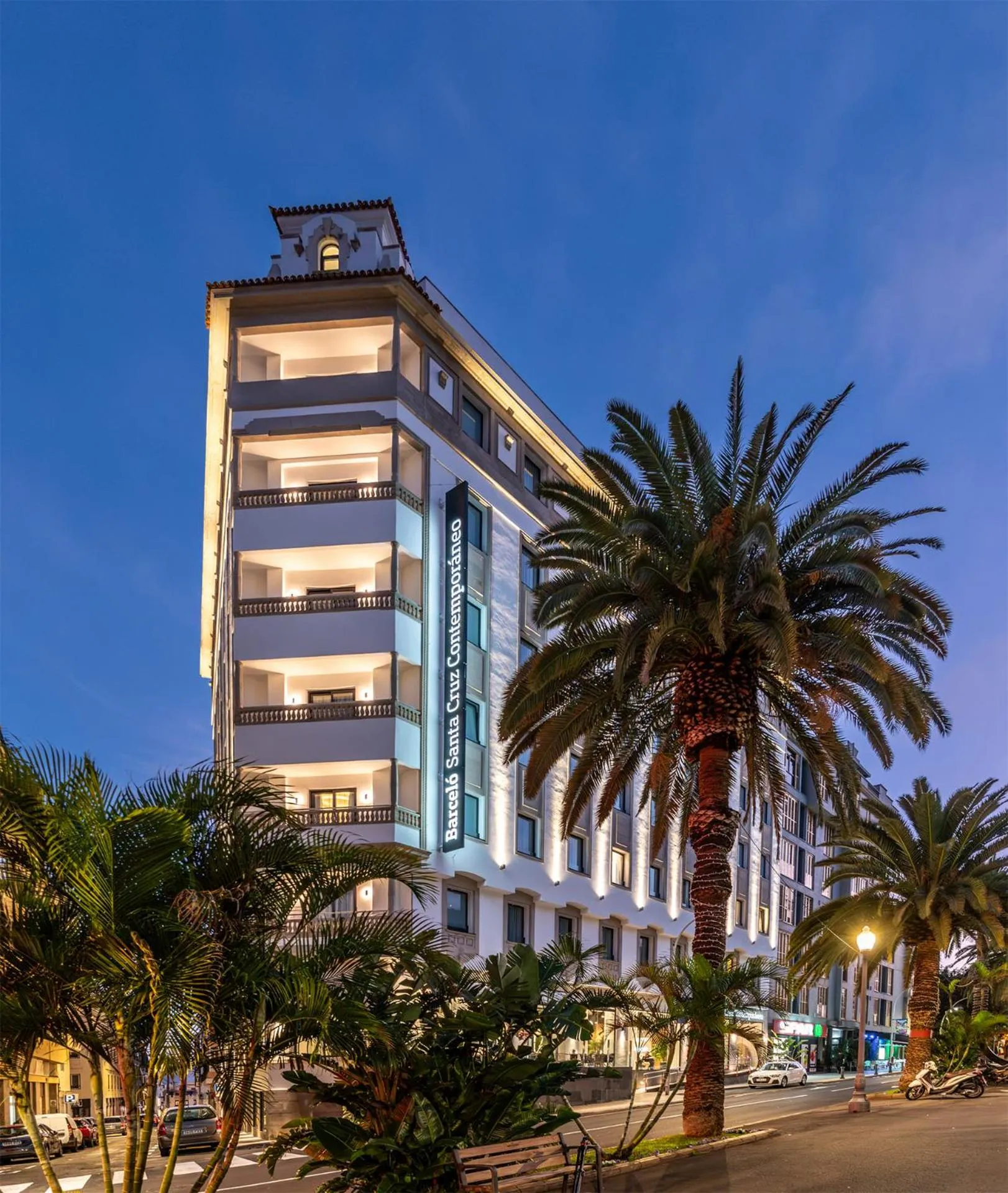 Facade/entrance in Barceló Santa Cruz Contemporáneo