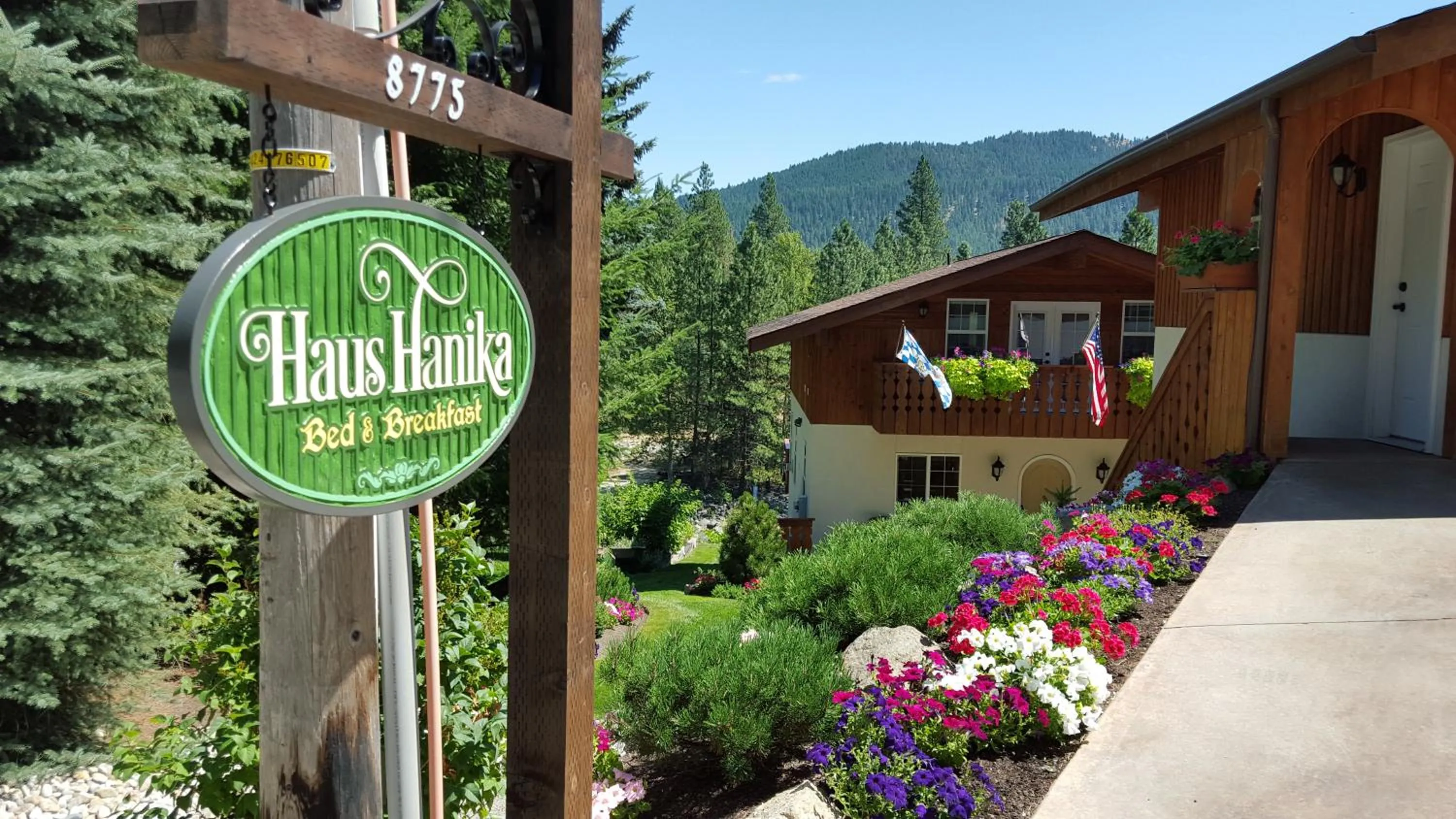 Property logo or sign in Haus Hanika