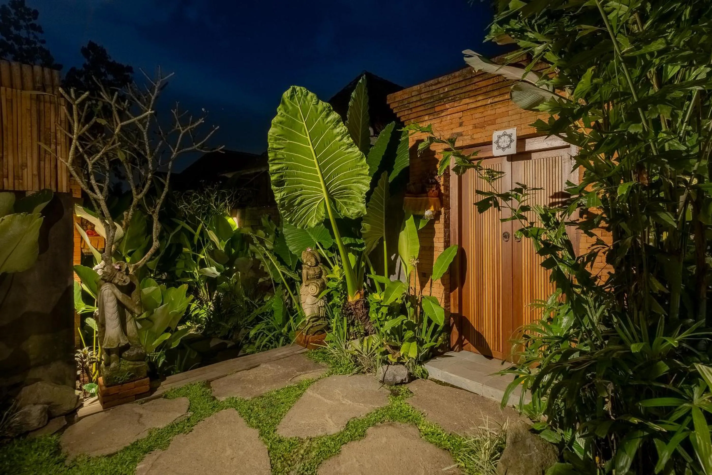 Garden in The Ulon Ubud Villa