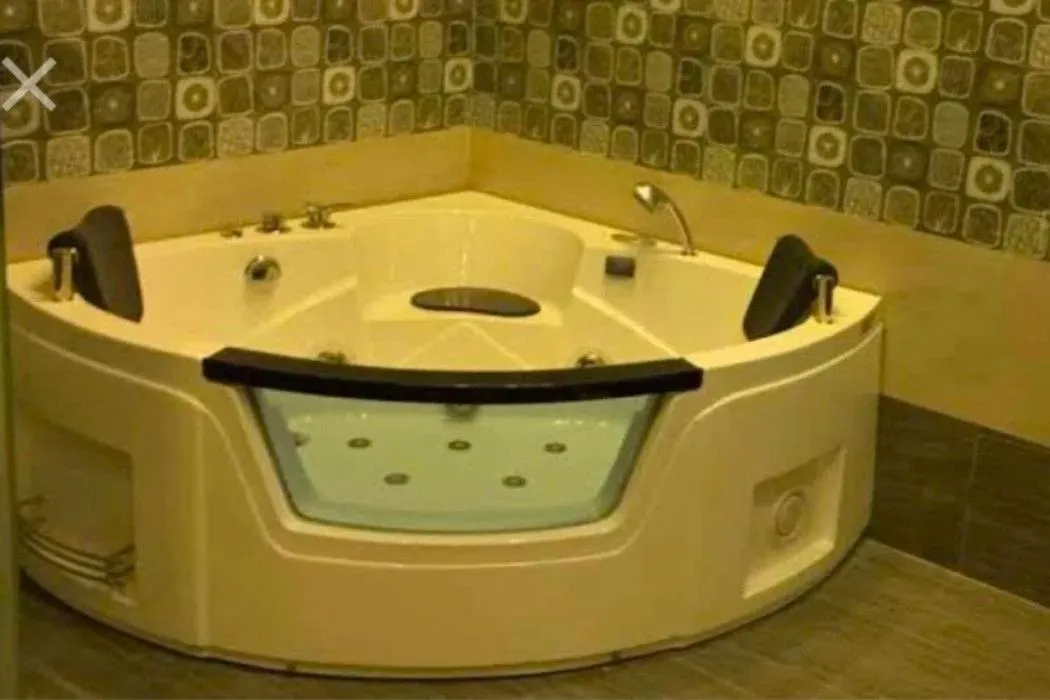 Hot Tub in Maulik Mansion Resort
