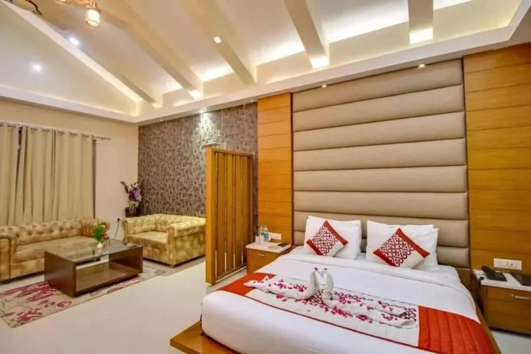 Photo of the whole room, Bed in Maulik Mansion Resort