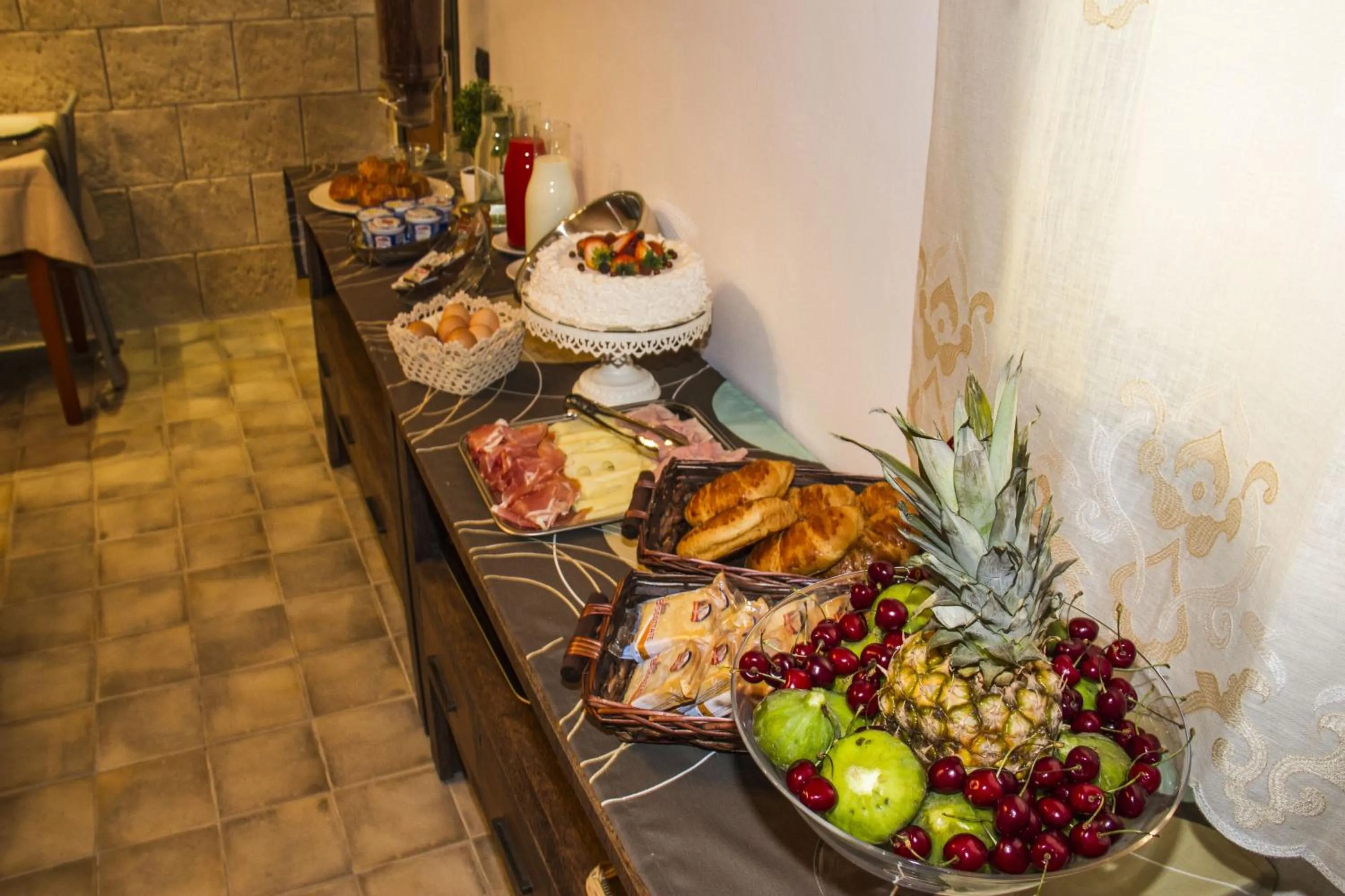 Food in Vicolo del Porto