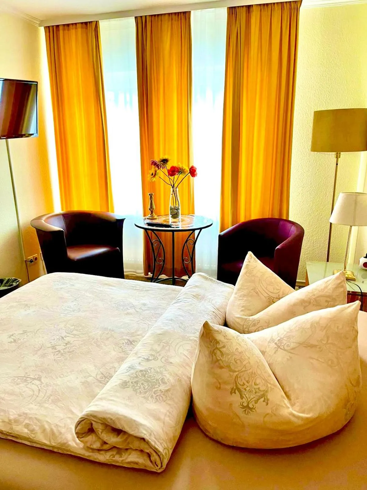 Photo of the whole room, Bed in The Soho Altstadt Relais