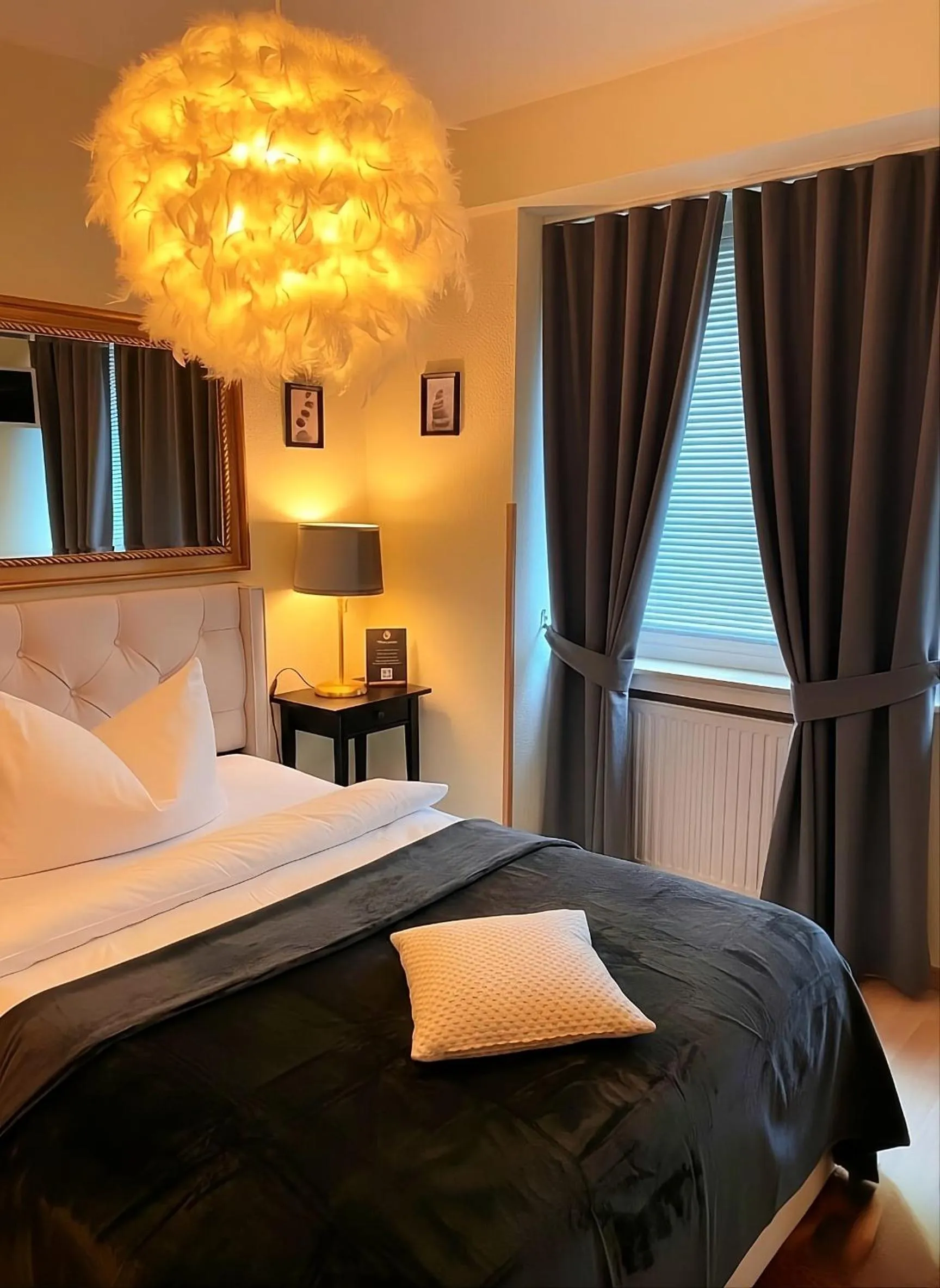 Photo of the whole room, Bed in The Soho Altstadt Relais