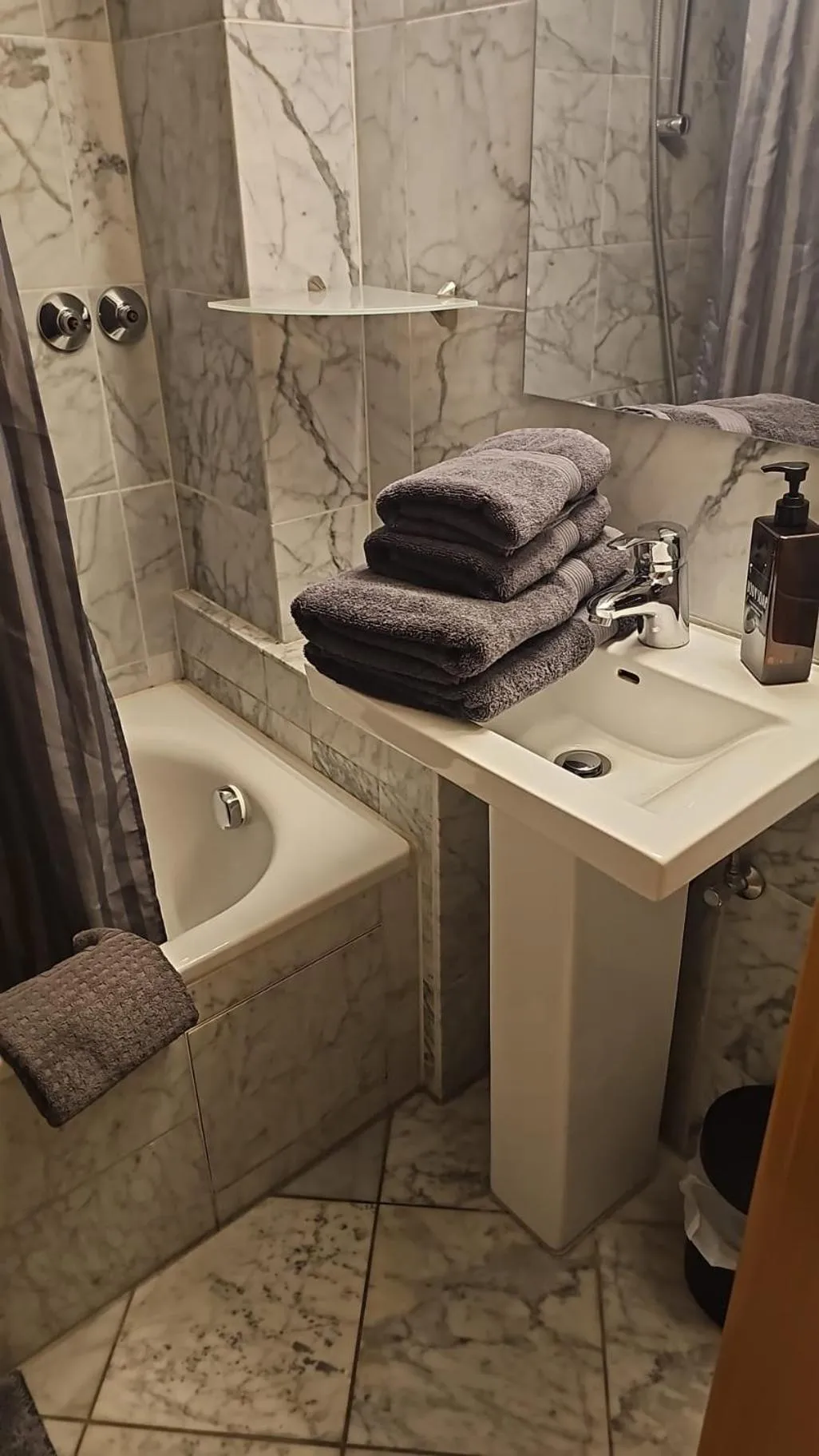 Bathroom in The Soho Altstadt Relais