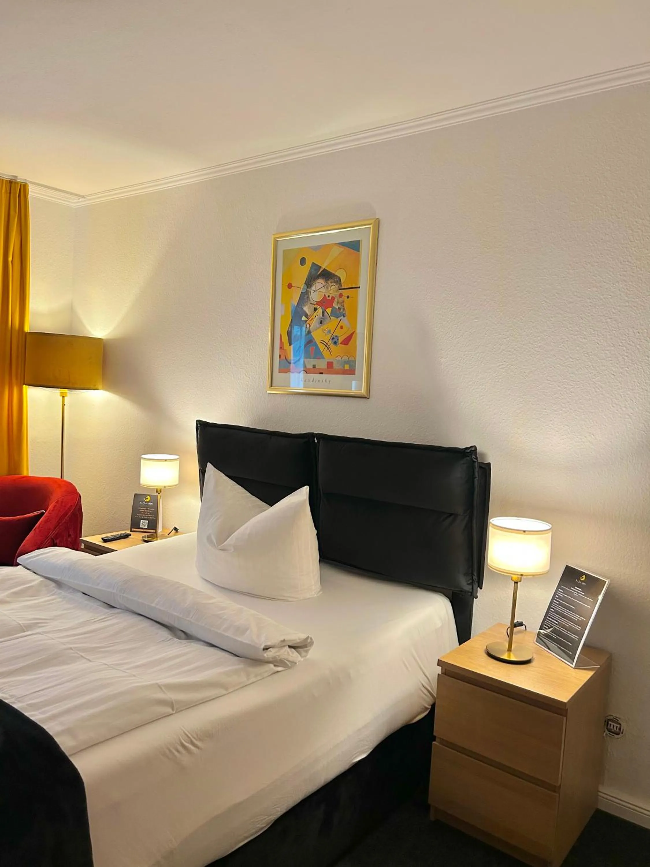 Bed in The Soho Altstadt Relais