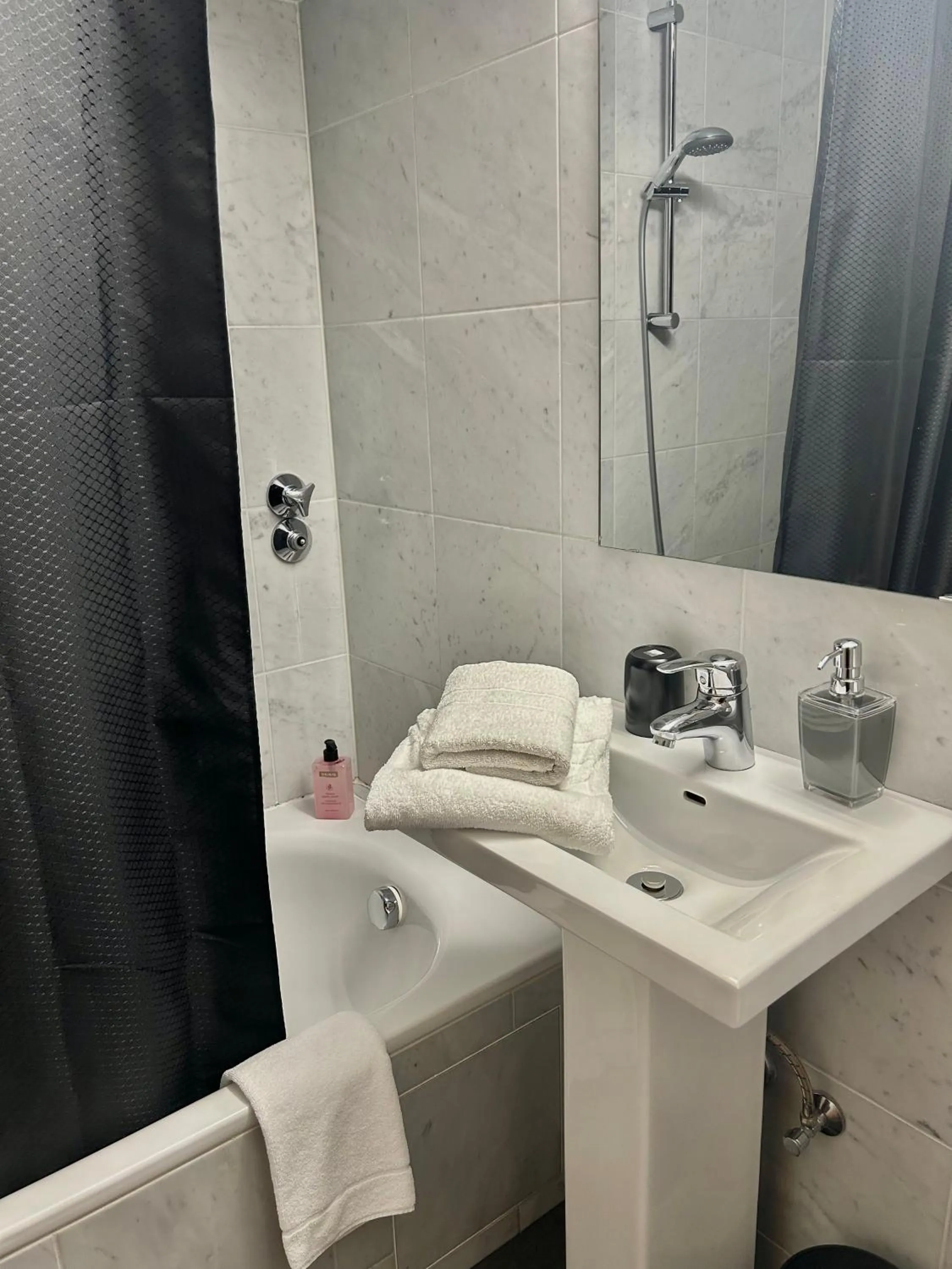 Bathroom in The Soho Altstadt Relais