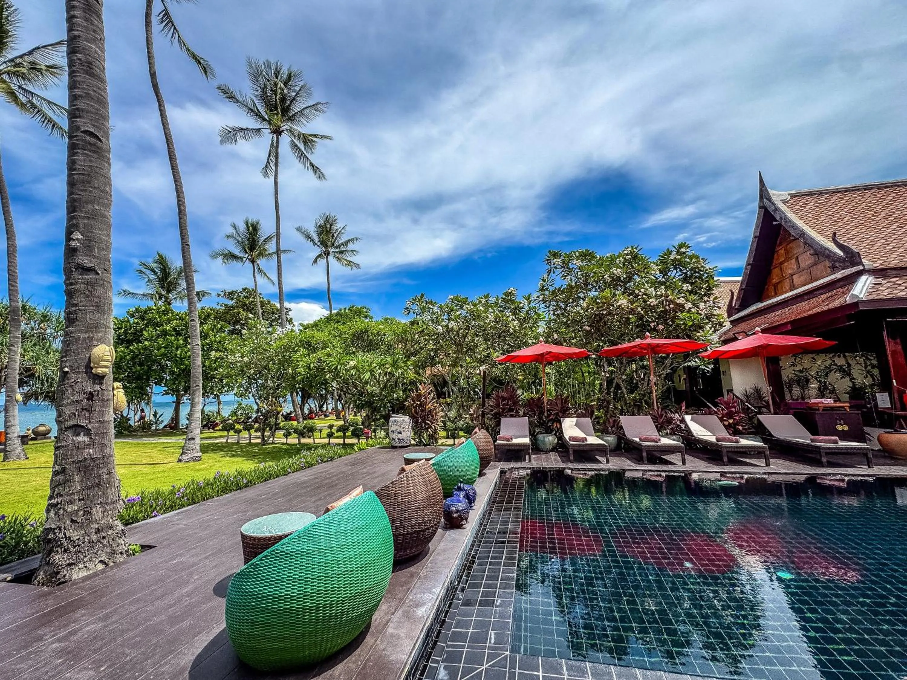 Swimming pool in Baan Thai Lanta Resort