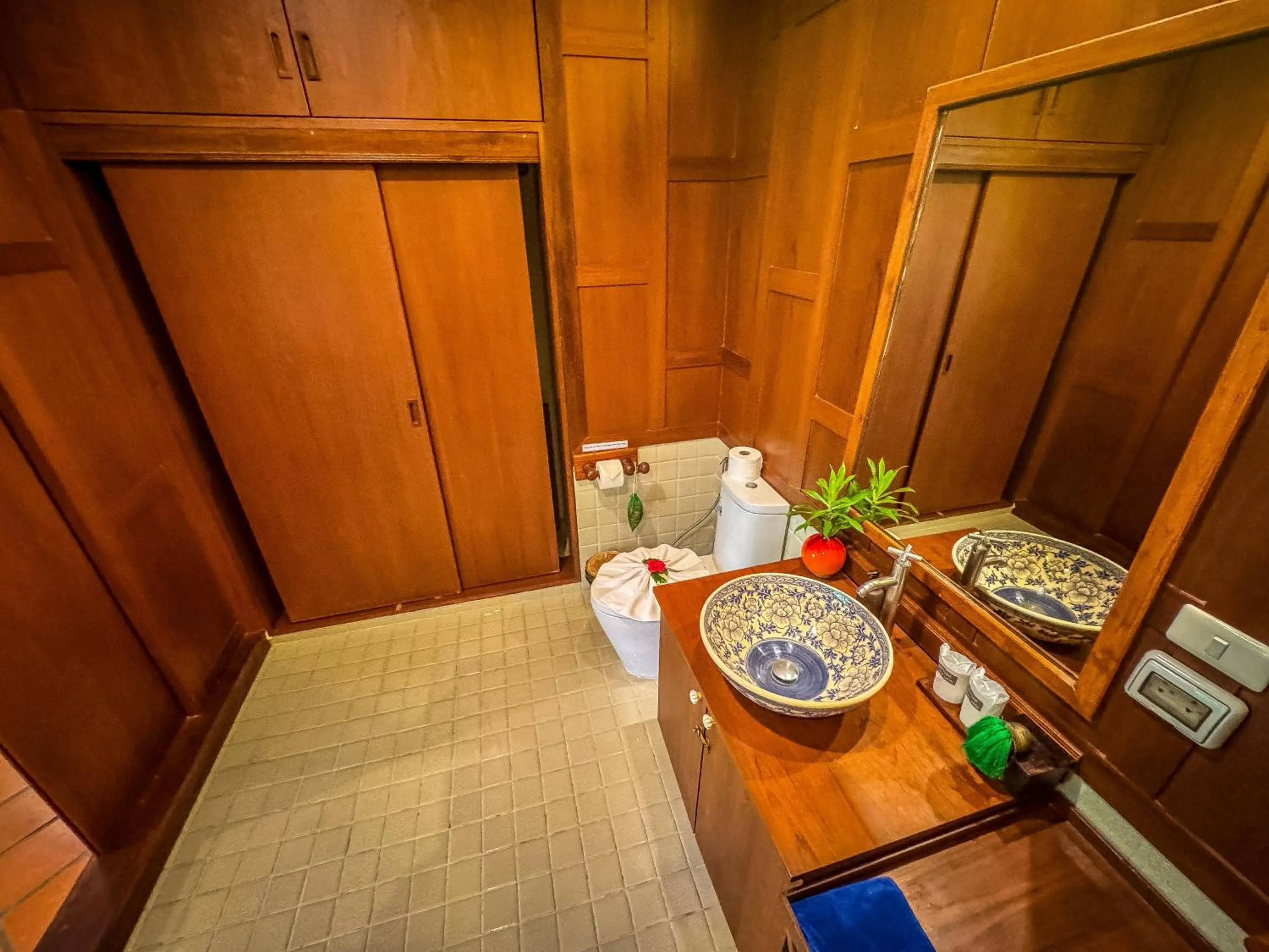 Bathroom in Baan Thai Lanta Resort