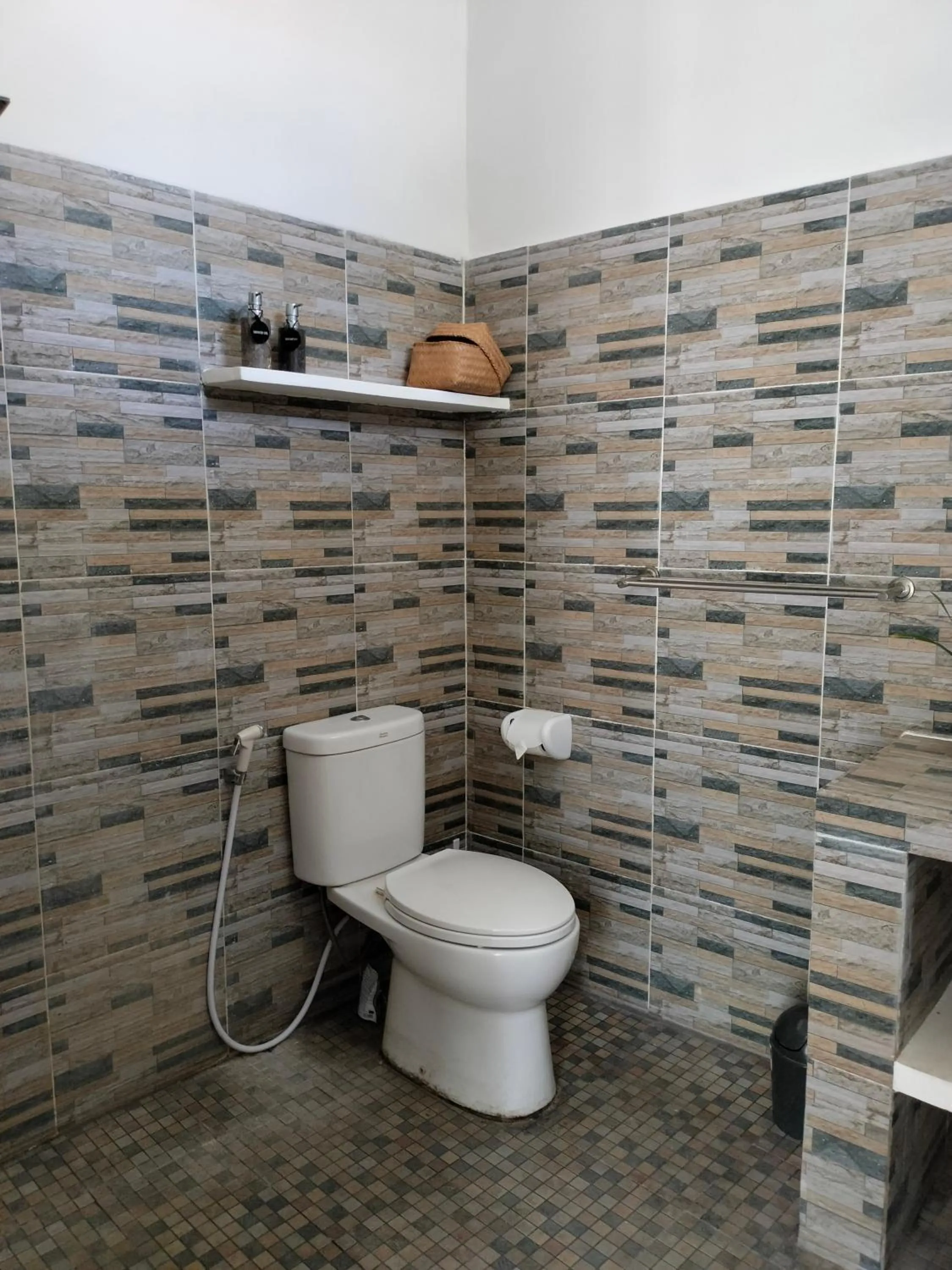 Toilet in Bali Diversity Dive Resort