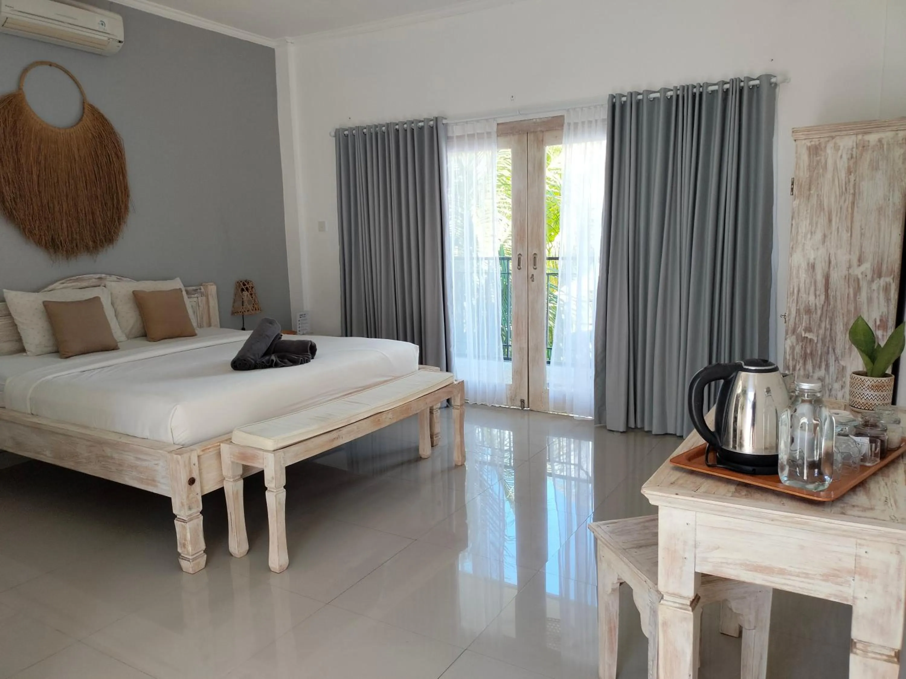 Coffee/tea facilities, Bed in Bali Diversity Dive Resort