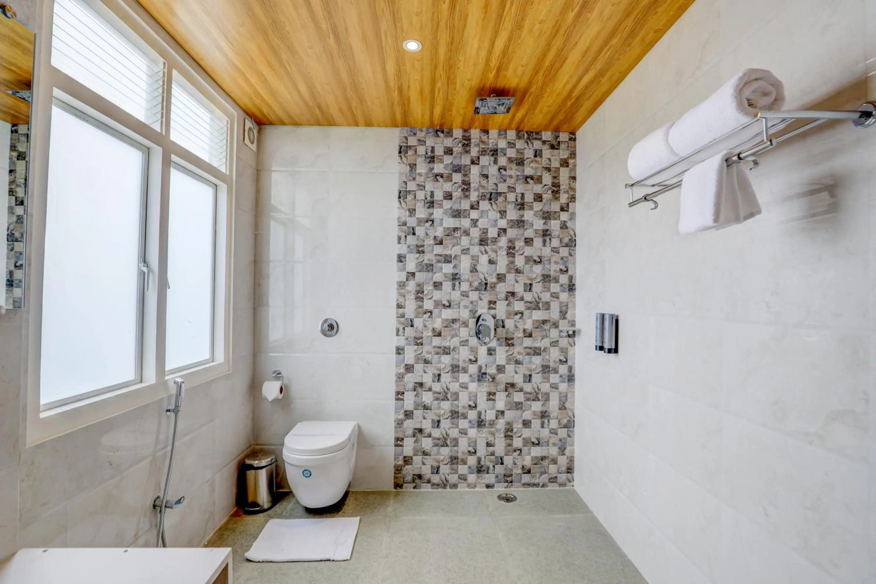 Shower in Banari Regency by Summit