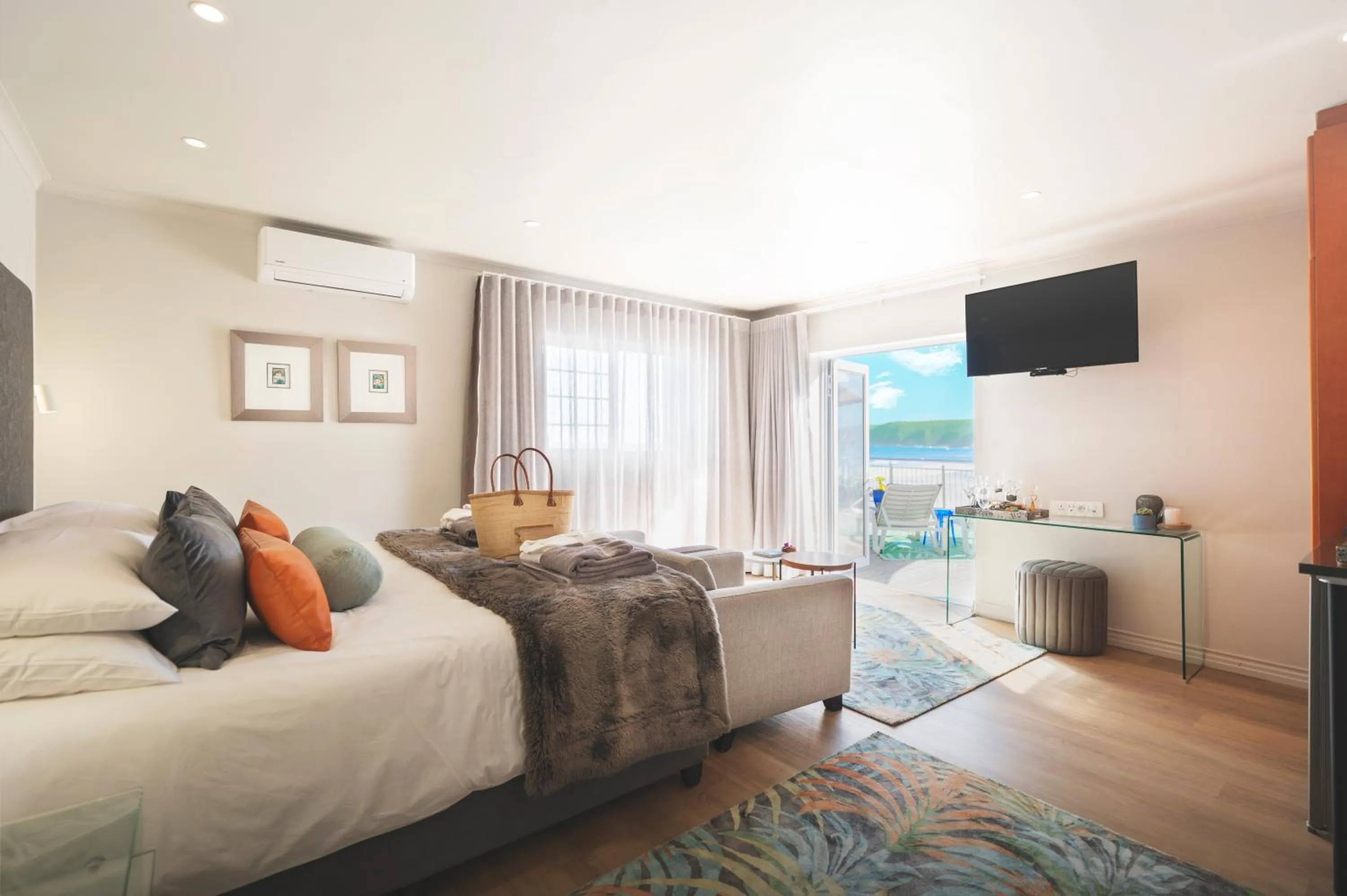 Balcony/Terrace, Bed in Beach Villa Wilderness